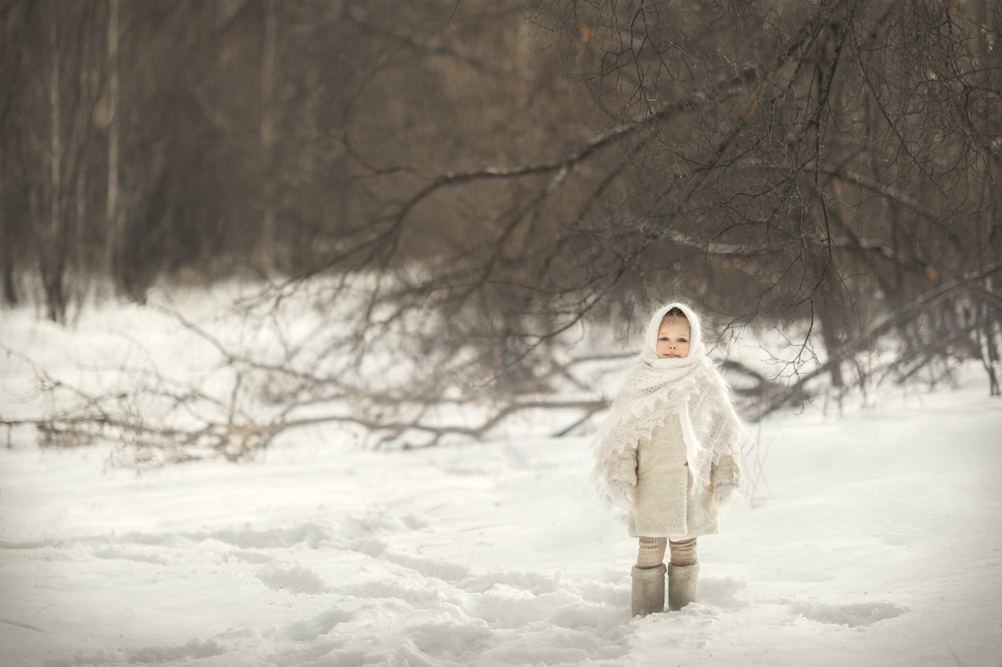 зимняя фотосессия детей на природе, фотосъемка с ретро стиле, русско-народный костюм на фото
