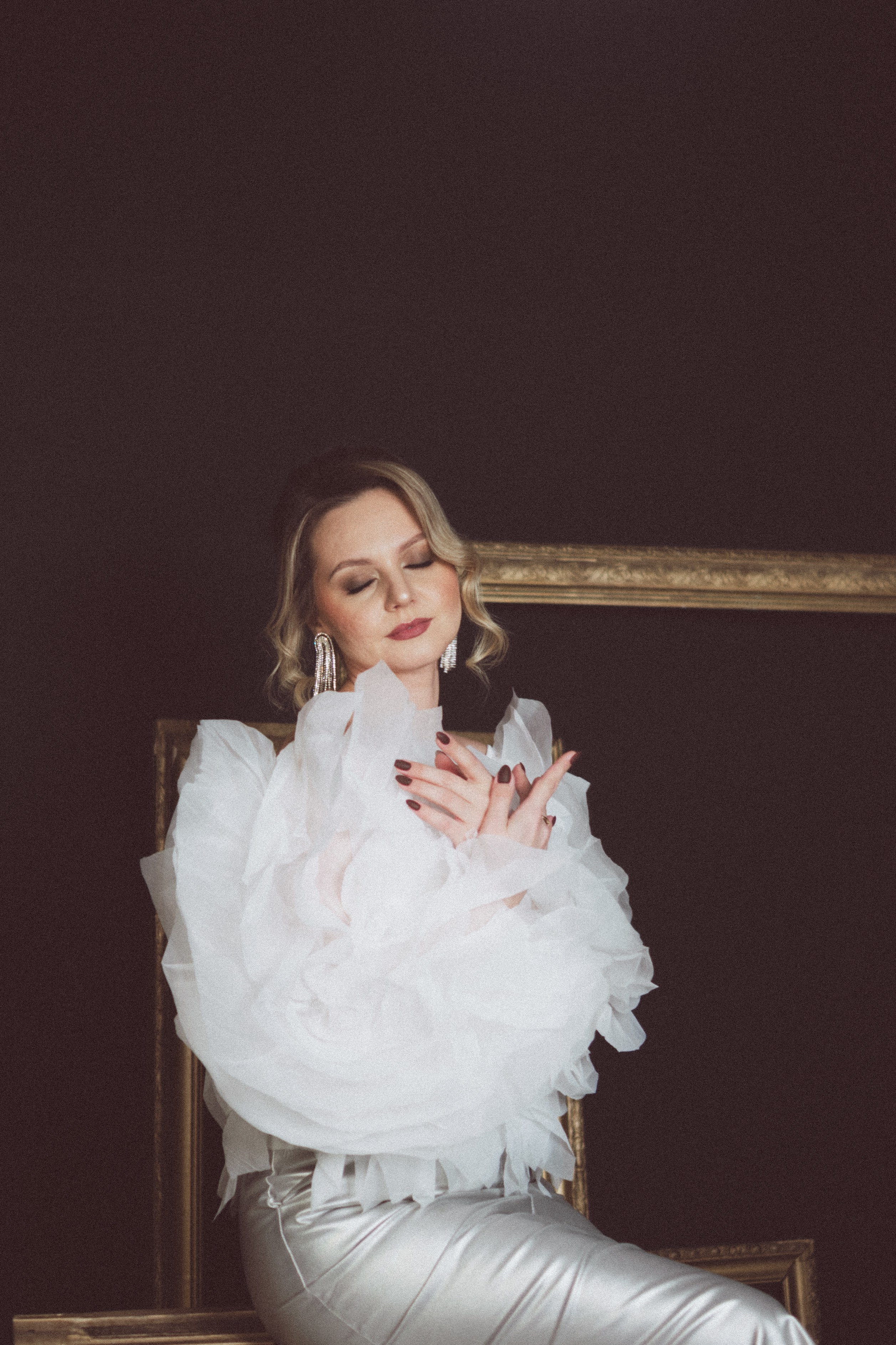 НОВОГОДНЯЯ ФОТОСЕСИИЯ В СТУДИИ ДЛЯ ДЕВУШКИ И ПРОГУЛКА ПО ЧЕРНЫШЕВСКОЙ. Профессиональный фотограф, Санкт-Петербург — Виктория Богомолова