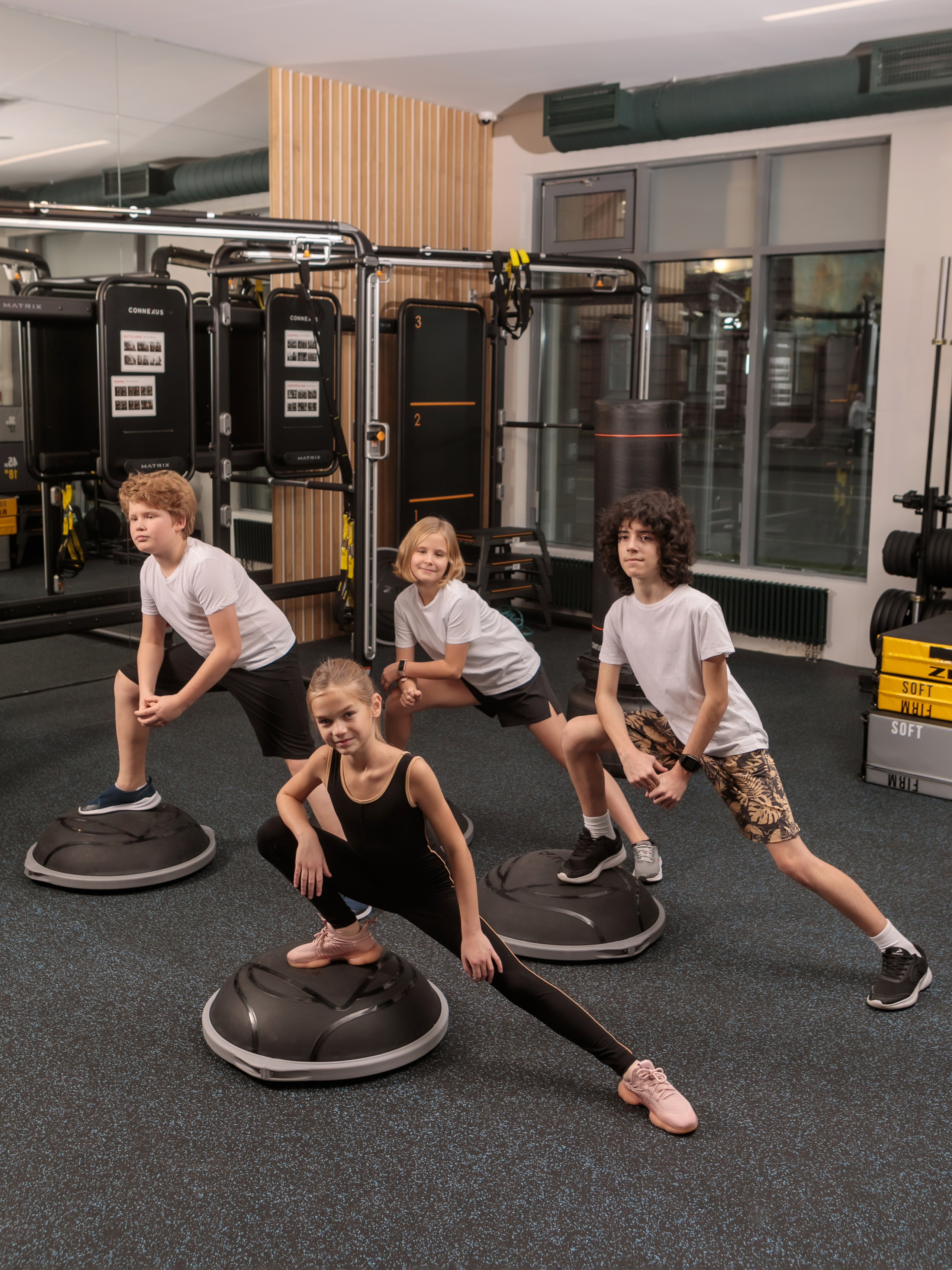 Фитнес-клуб Parus fit. Брук Артём