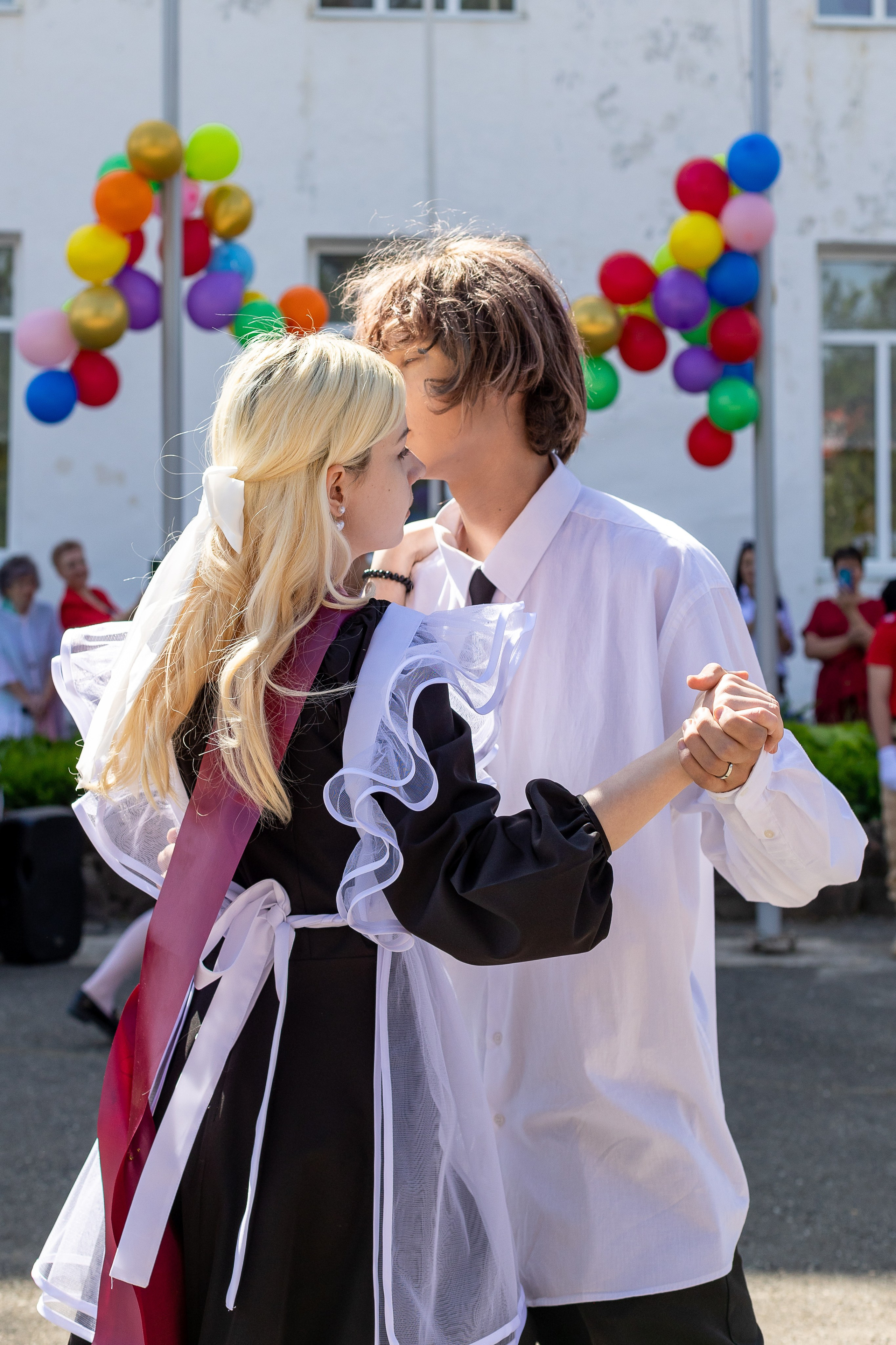 Последний звонок. Выпускные альбомы Майкоп, Краснодар Елена Золотарева