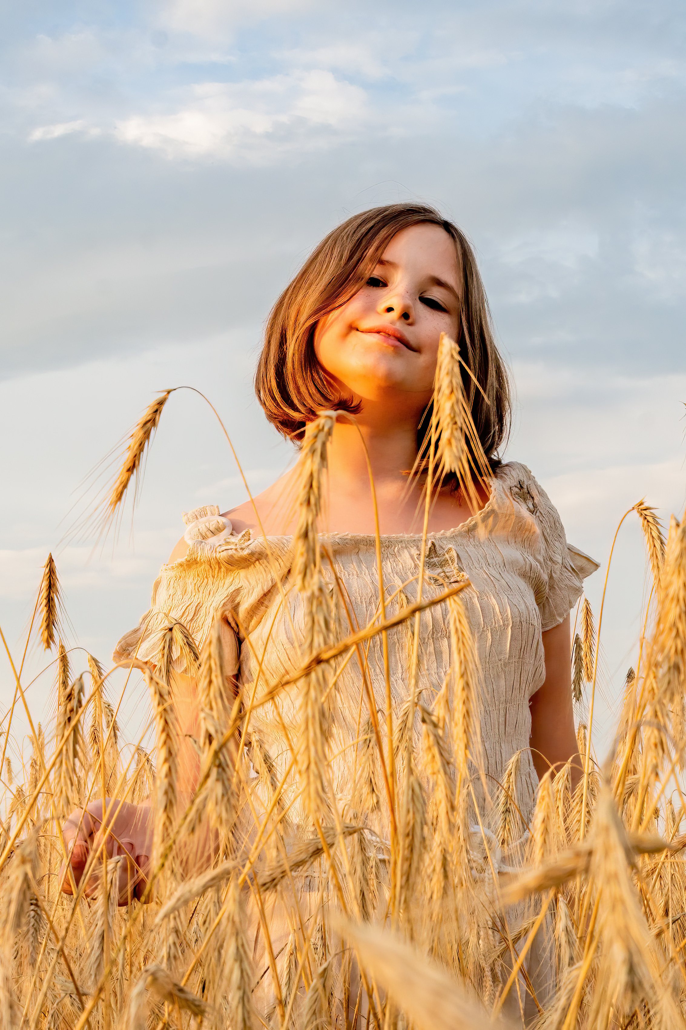 детская фотоссесия в пшеничном поле
