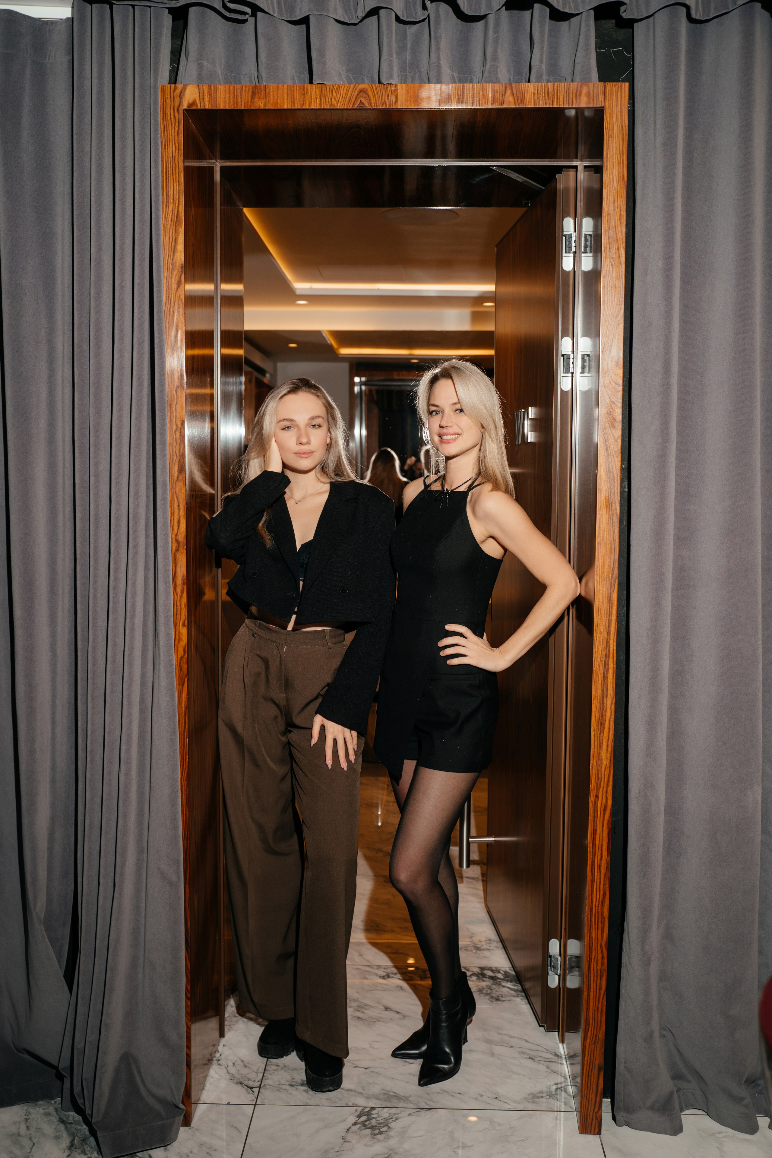 23 ноября (суббота). BENUAR Restaurant