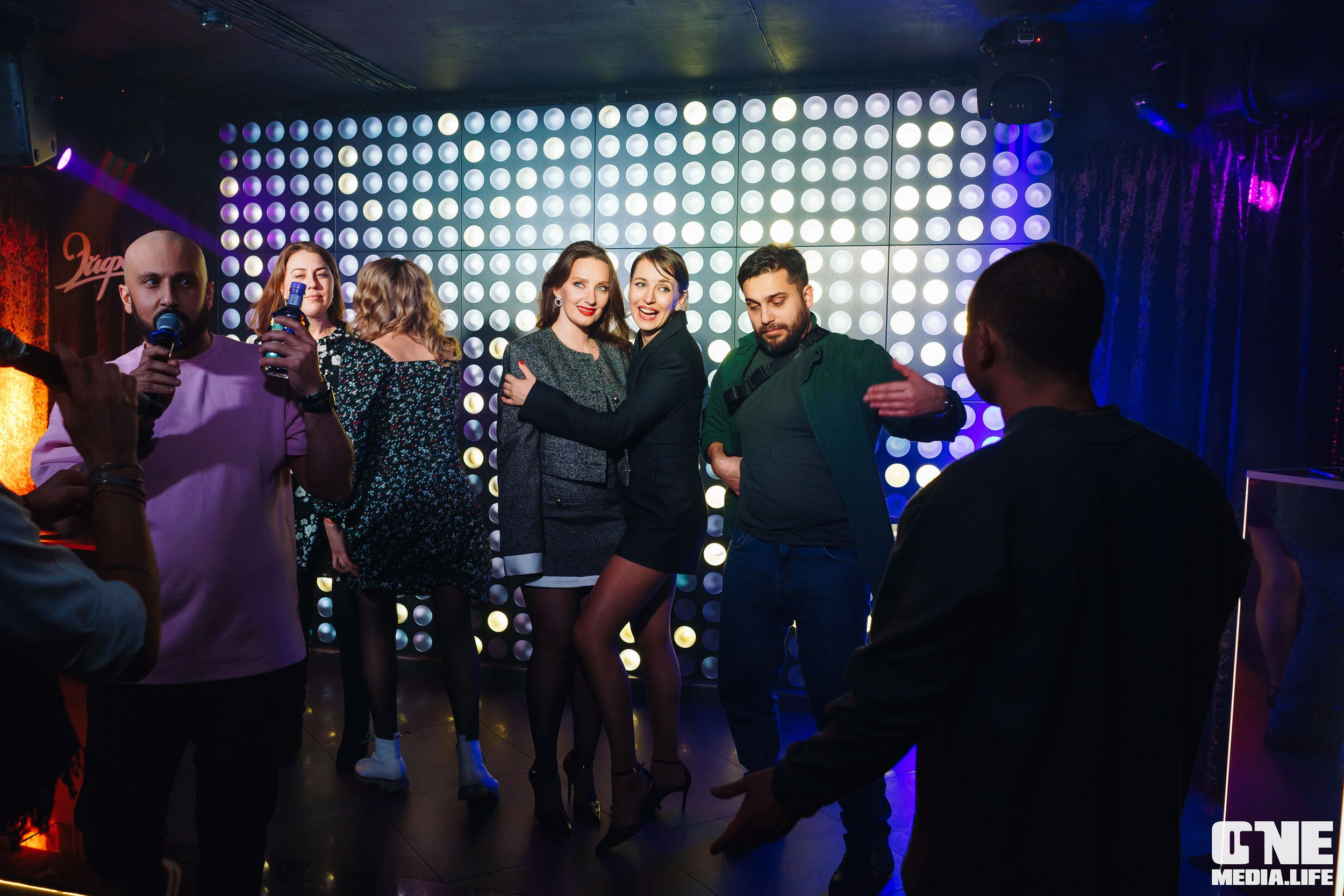 Фоторепортаж из караоке-клуба Эйфория. One Media Life: фоторепортажи, фотоотчеты с мероприятий и заведений