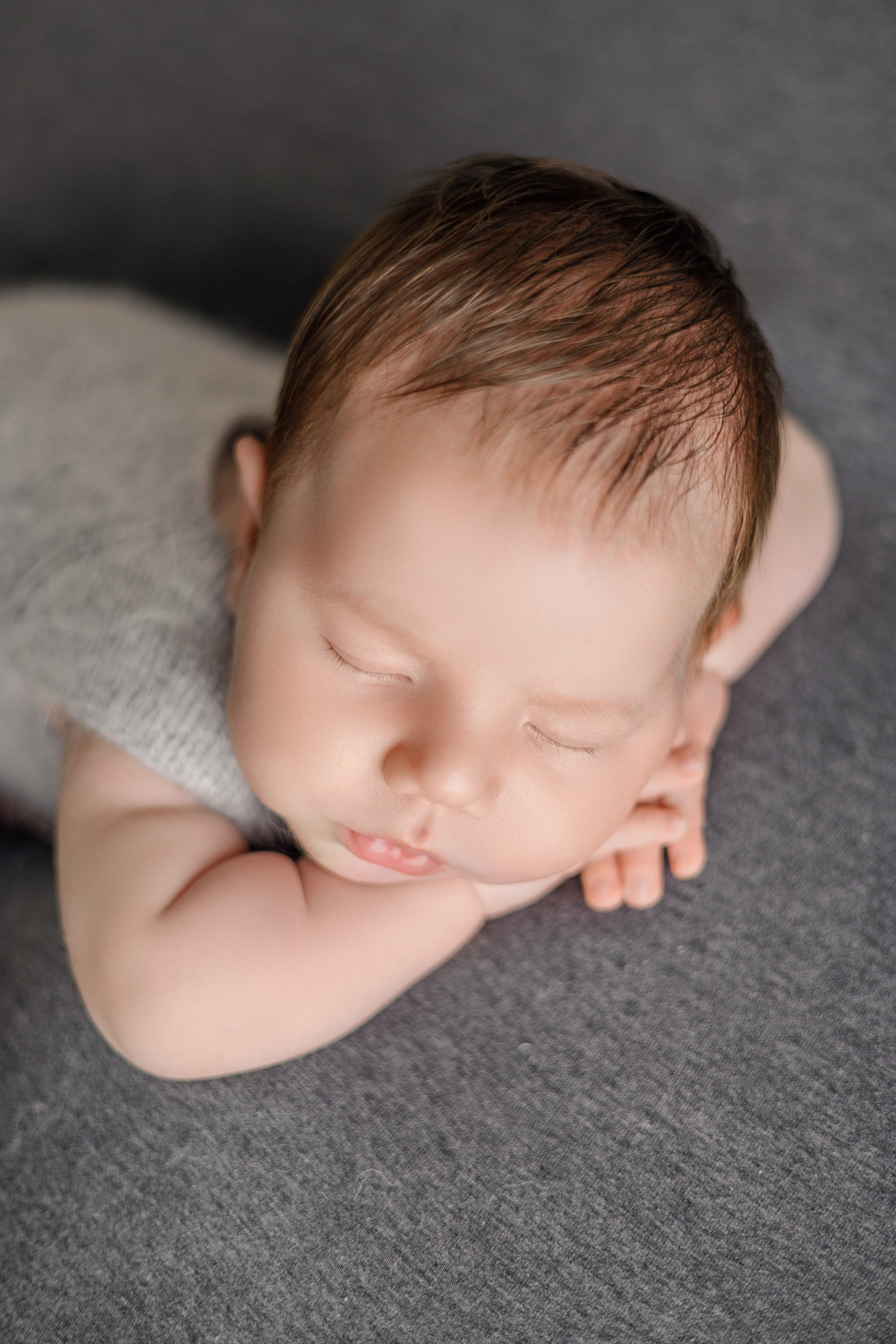 Мирон. Евгения Горбунова фотограф новорожденных в Новом Уренгое