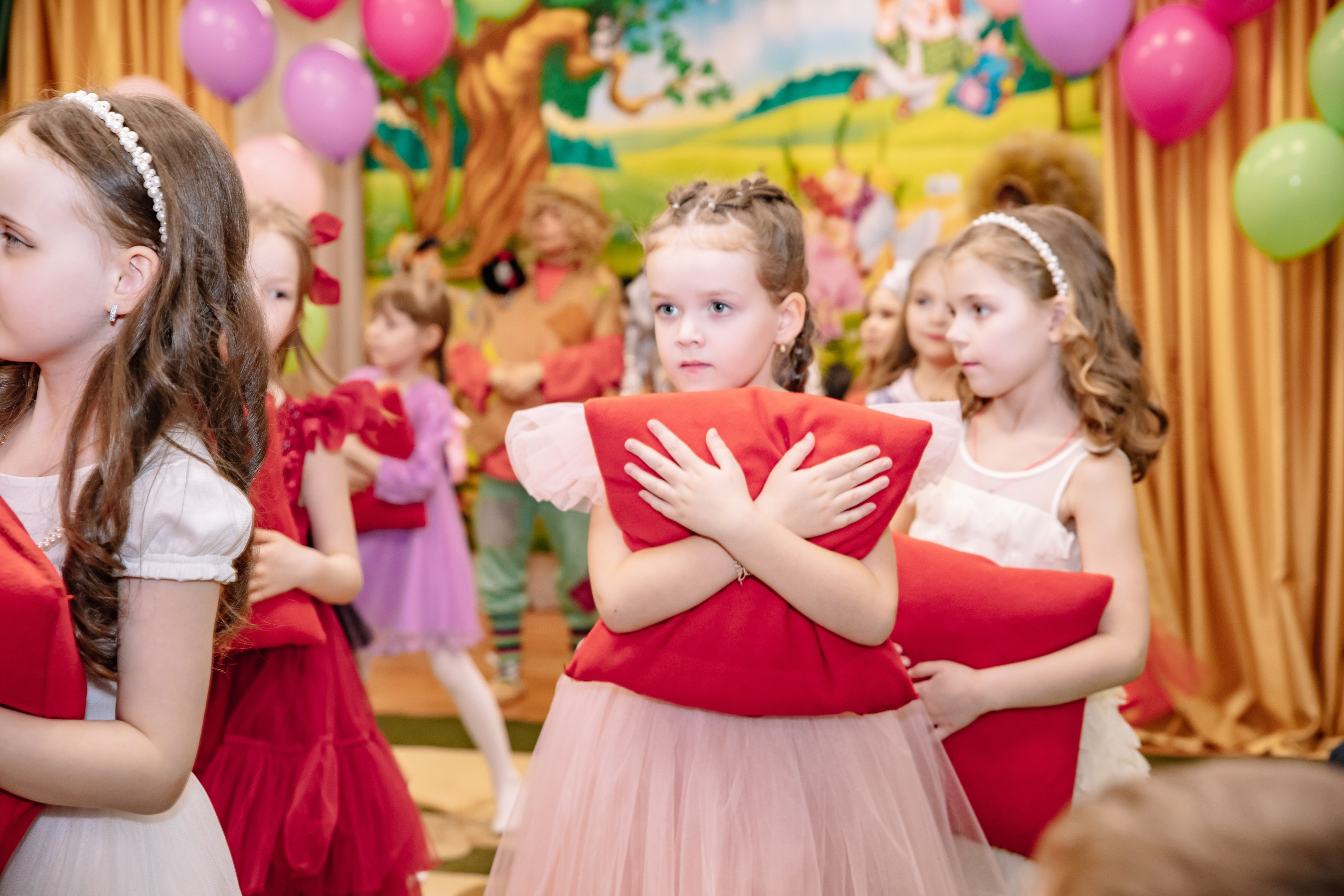 Группа «Сказка» ДС 69 Выпускной 2024. Фотограф в Москве Яна Полосина