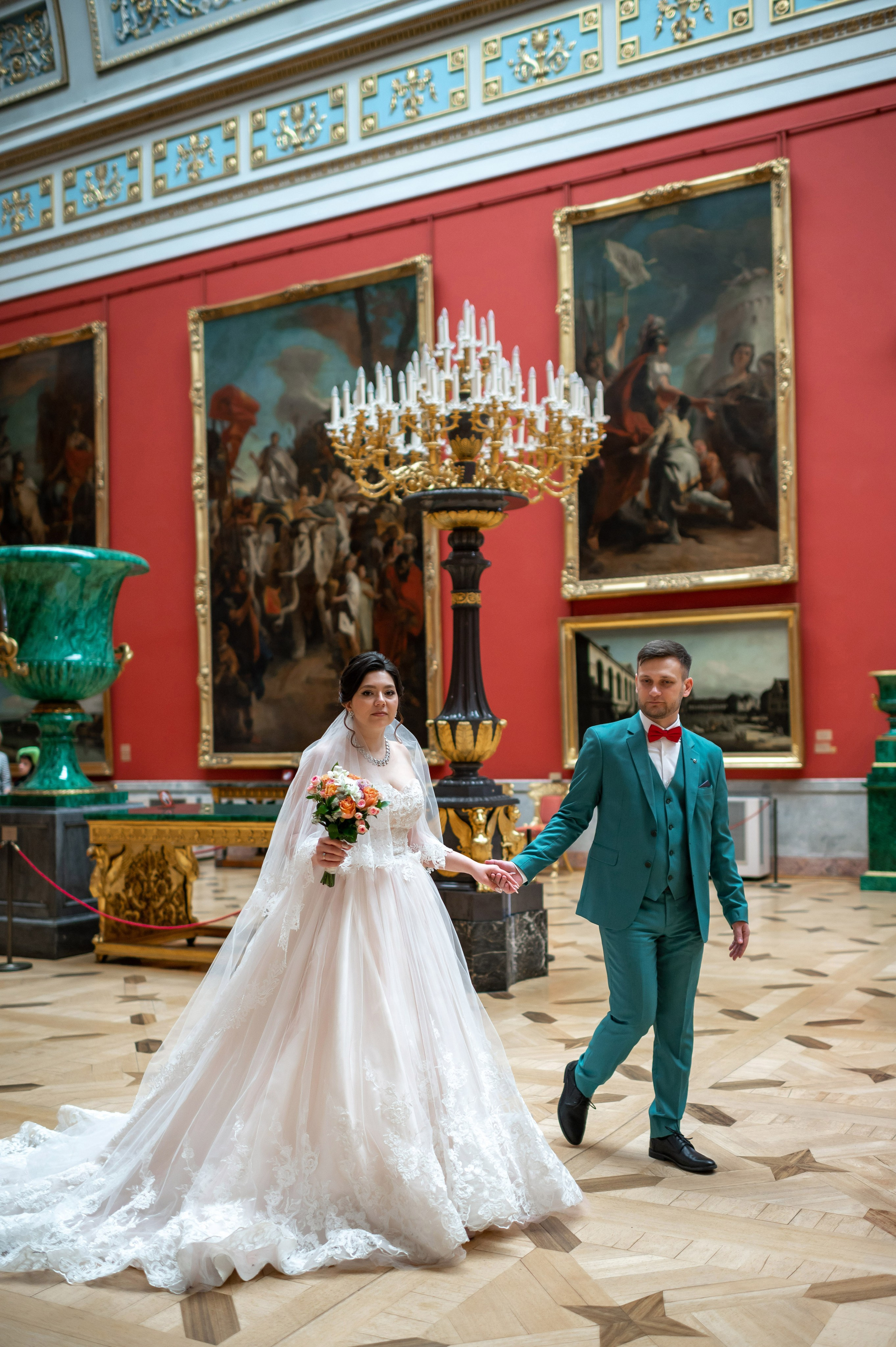 Самая красивая свадебная фотосессия в Эрмитаже. Лучшие свадебные фотографии в Эрмитажа. Портретный, семейный и свадебный фотограф в Санкт-Петербурге и в Пушкине Ширяев Денис