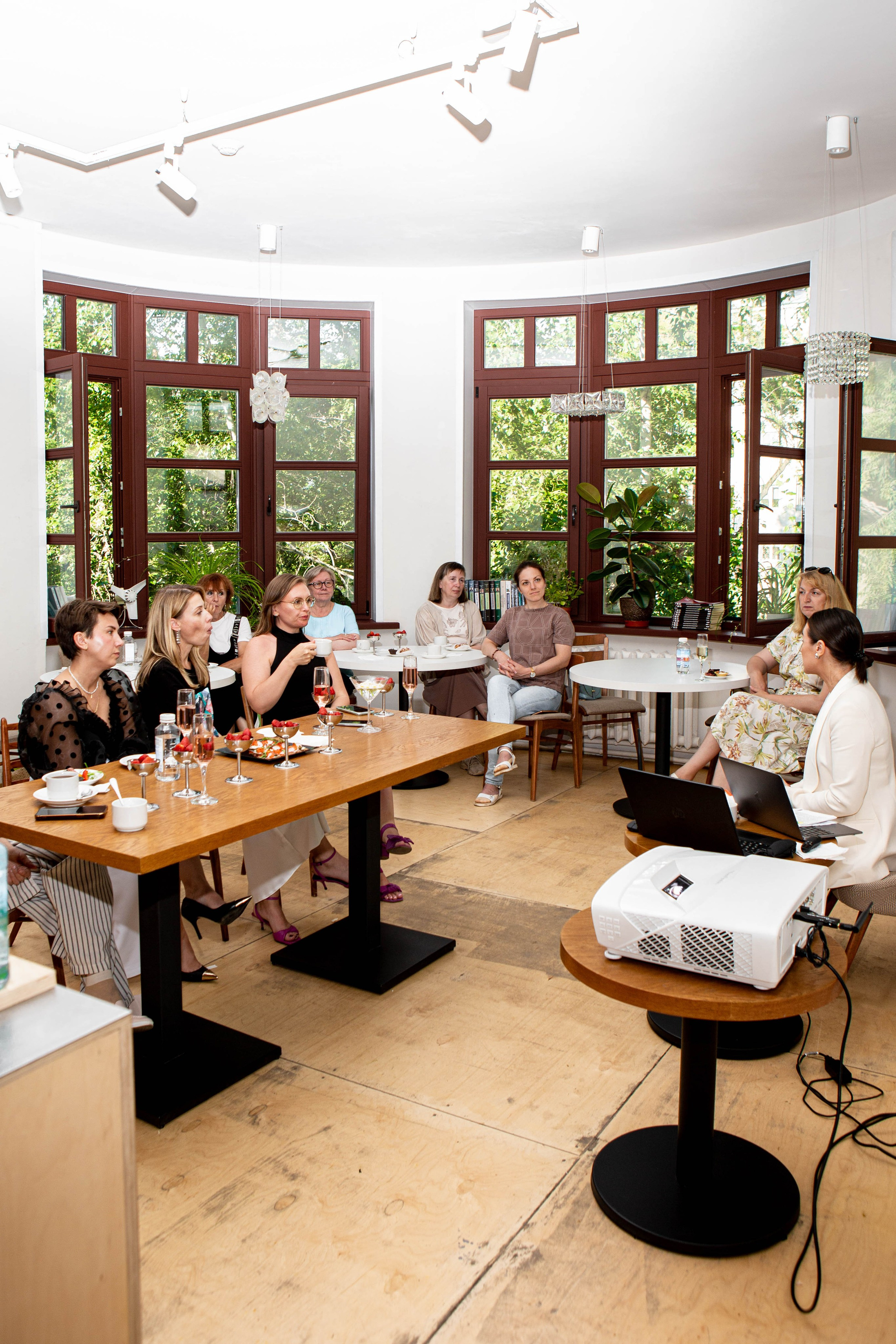 Лекция «Женские архетипы рождения». Фотограф Екатерина Голицына