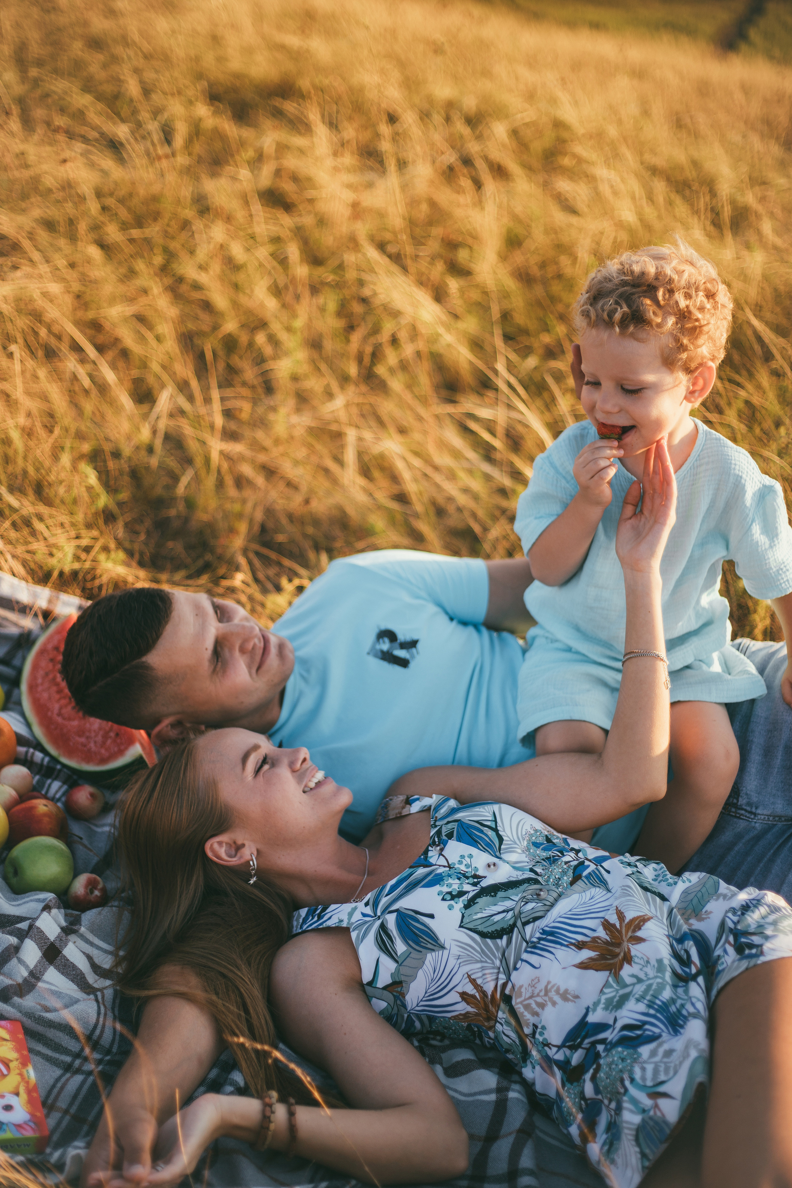 Руслан, Алина и Лев. Регина Мингалимова, семейный и свадебный фотограф в Казани