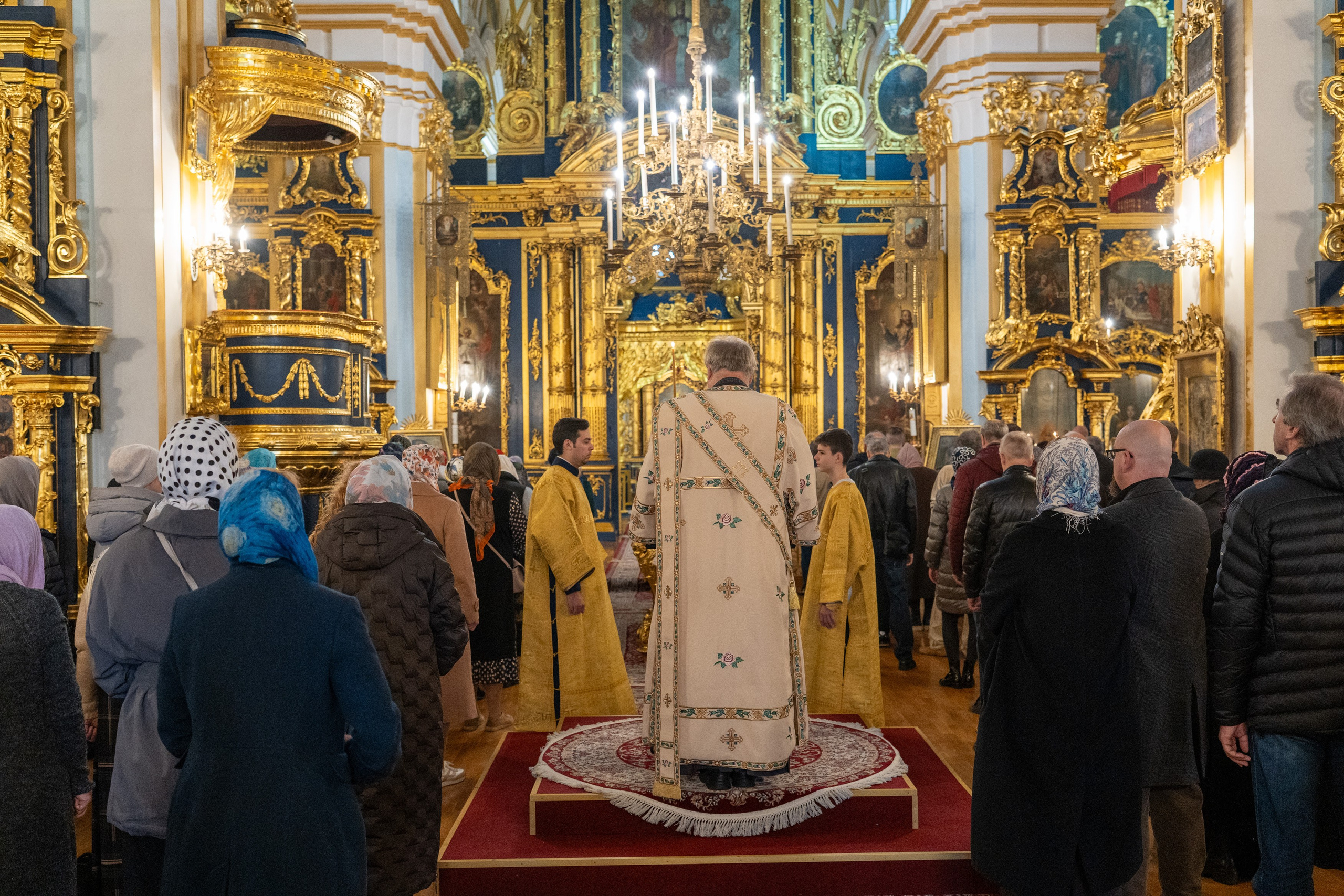 Неделя 20-я по Пятидесятнице. Память святых отцов VII Вселенского Собора. Иверской иконы Божией Матери. НИКОЛО-БОГОЯВЛЕНСКИЙ МОРСКОЙ СОБОР