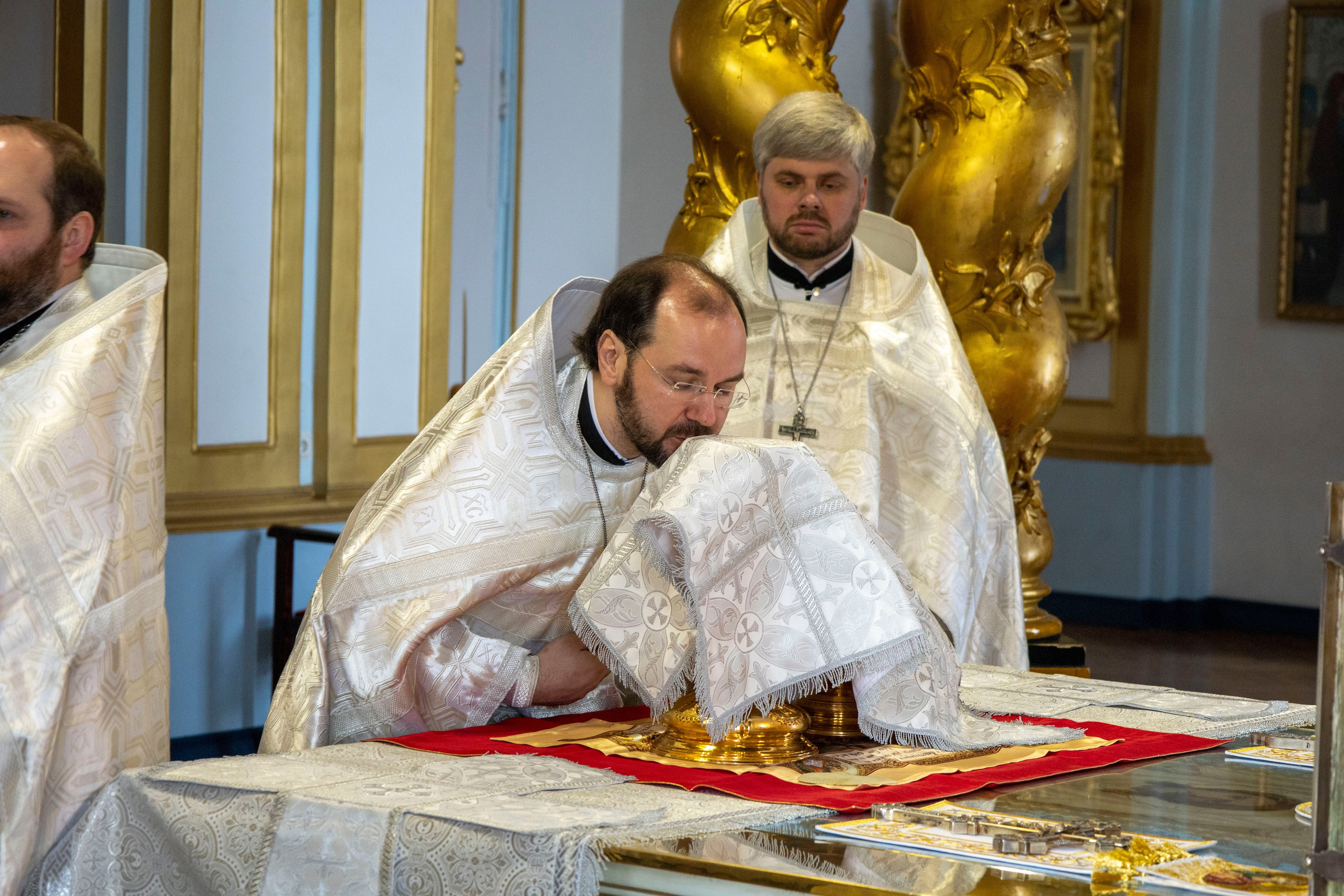 ВЕЛИКАЯ СУББОТА. НИКОЛО-БОГОЯВЛЕНСКИЙ МОРСКОЙ СОБОР