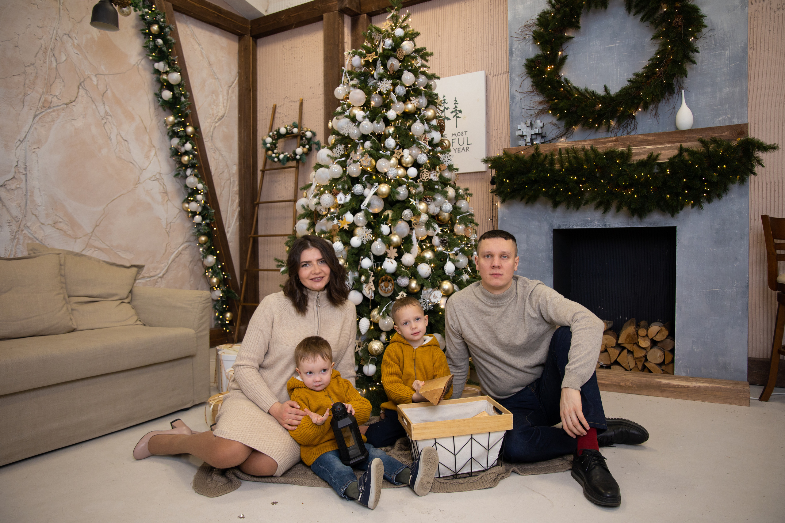 Новогодние съёмки в студии. Семейный и свадебный фотограф в Санкт-Петербурге Татьяна Швыкова