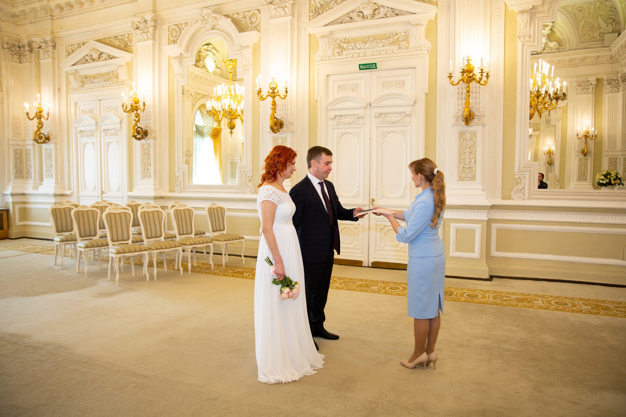 Свадебная съёмка на Английской набережной. Семейный и свадебный фотограф в Санкт-Петербурге Татьяна Швыкова