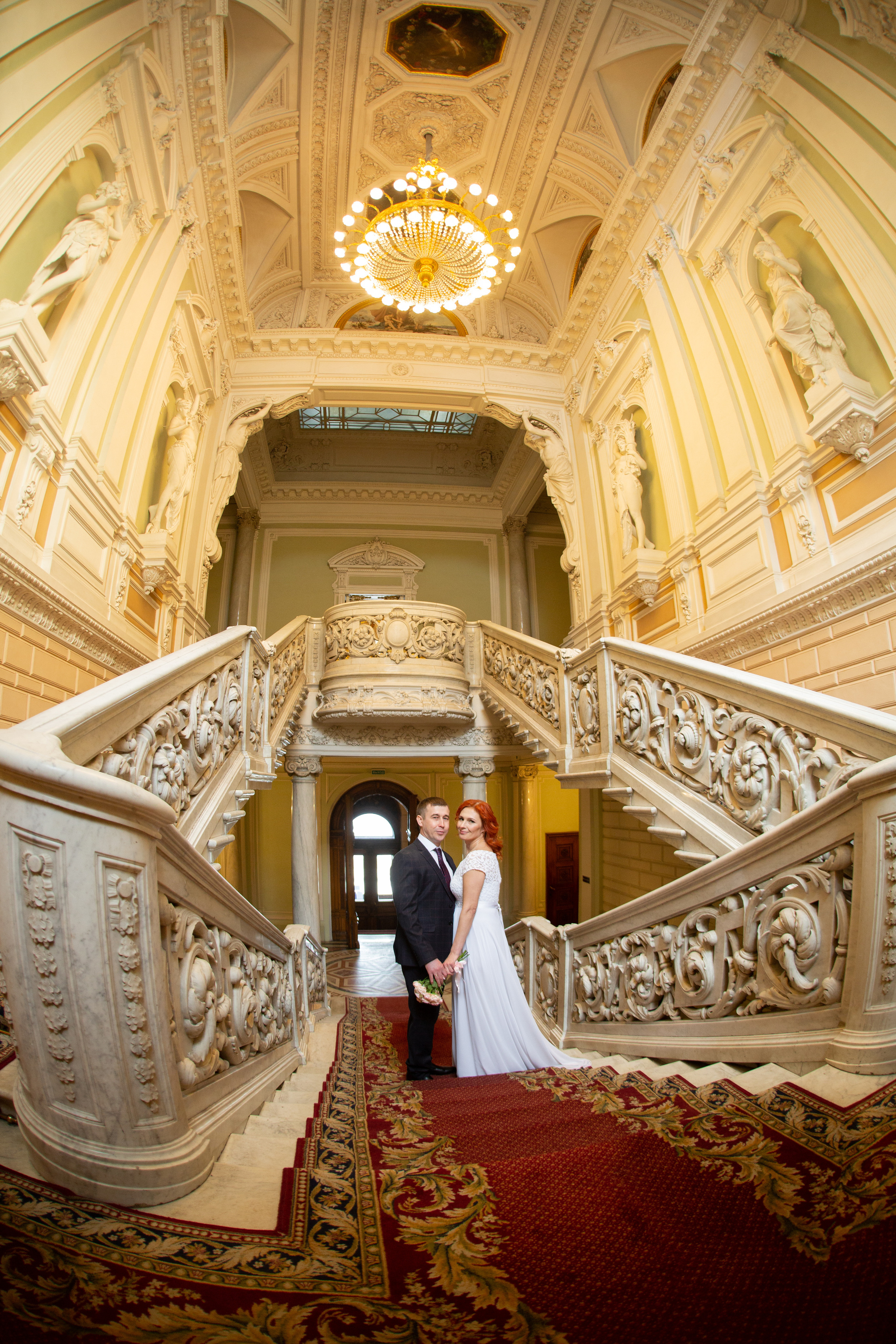 Свадебная съёмка на Английской набережной. Семейный и свадебный фотограф в Санкт-Петербурге Татьяна Швыкова