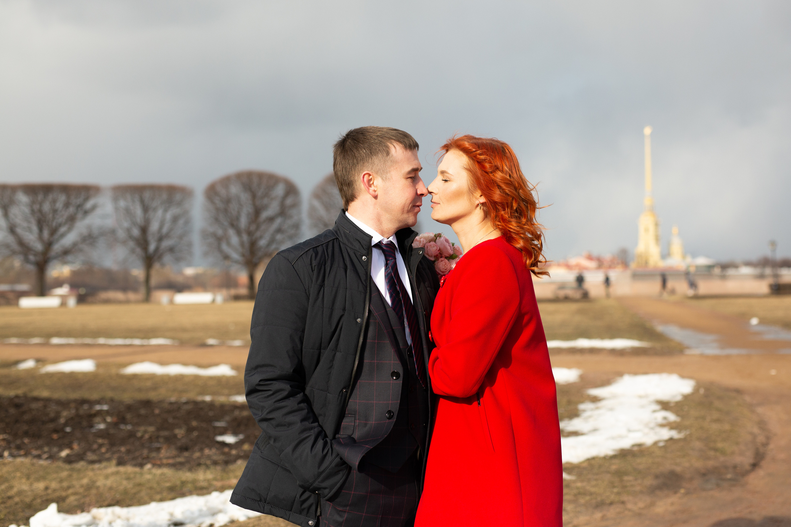 Свадебная съёмка на Английской набережной. Семейный и свадебный фотограф в Санкт-Петербурге Татьяна Швыкова