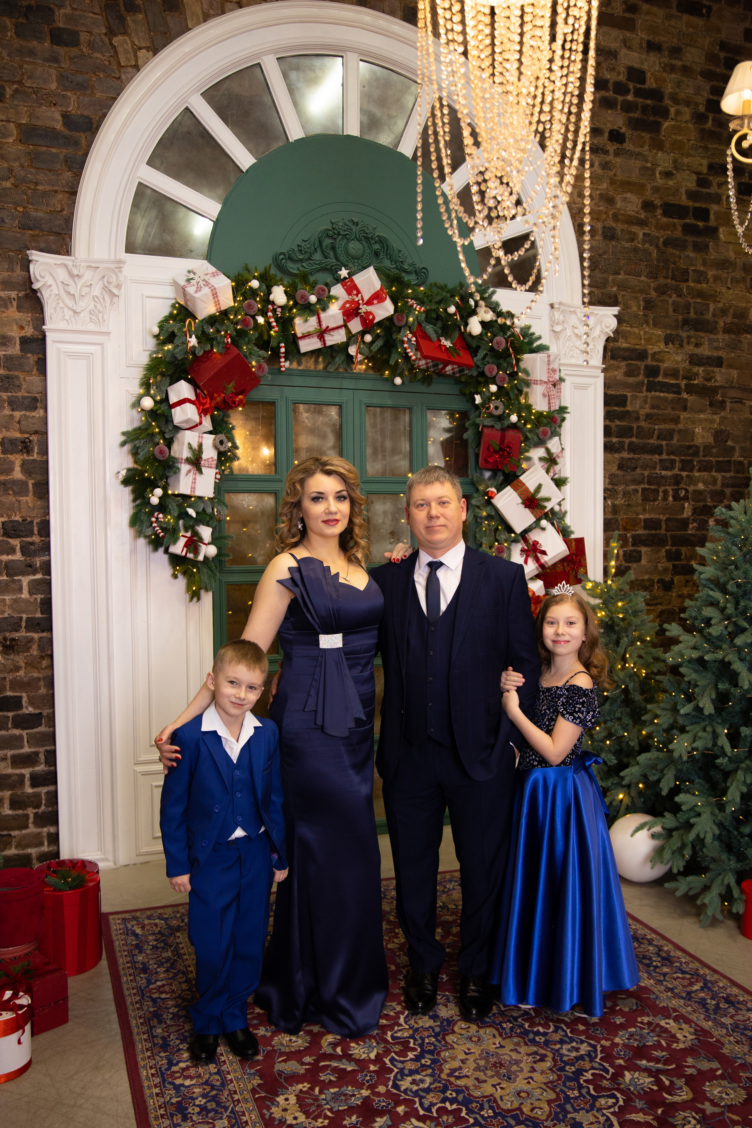 Новогодние съёмки в студии. Семейный и свадебный фотограф в Санкт-Петербурге Татьяна Швыкова