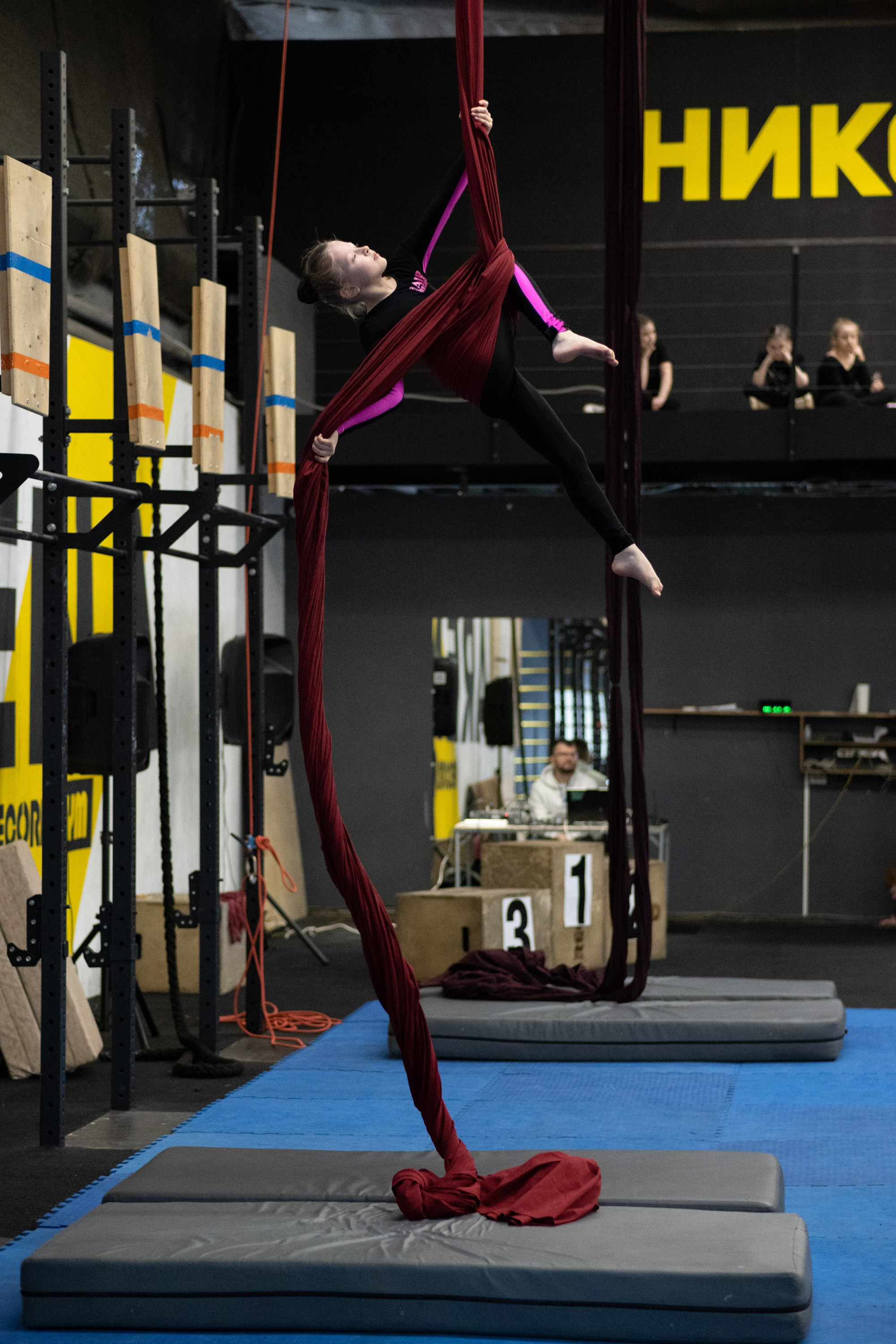 Внутриклубные соревнования по воздушной гимнастике 02.04.23