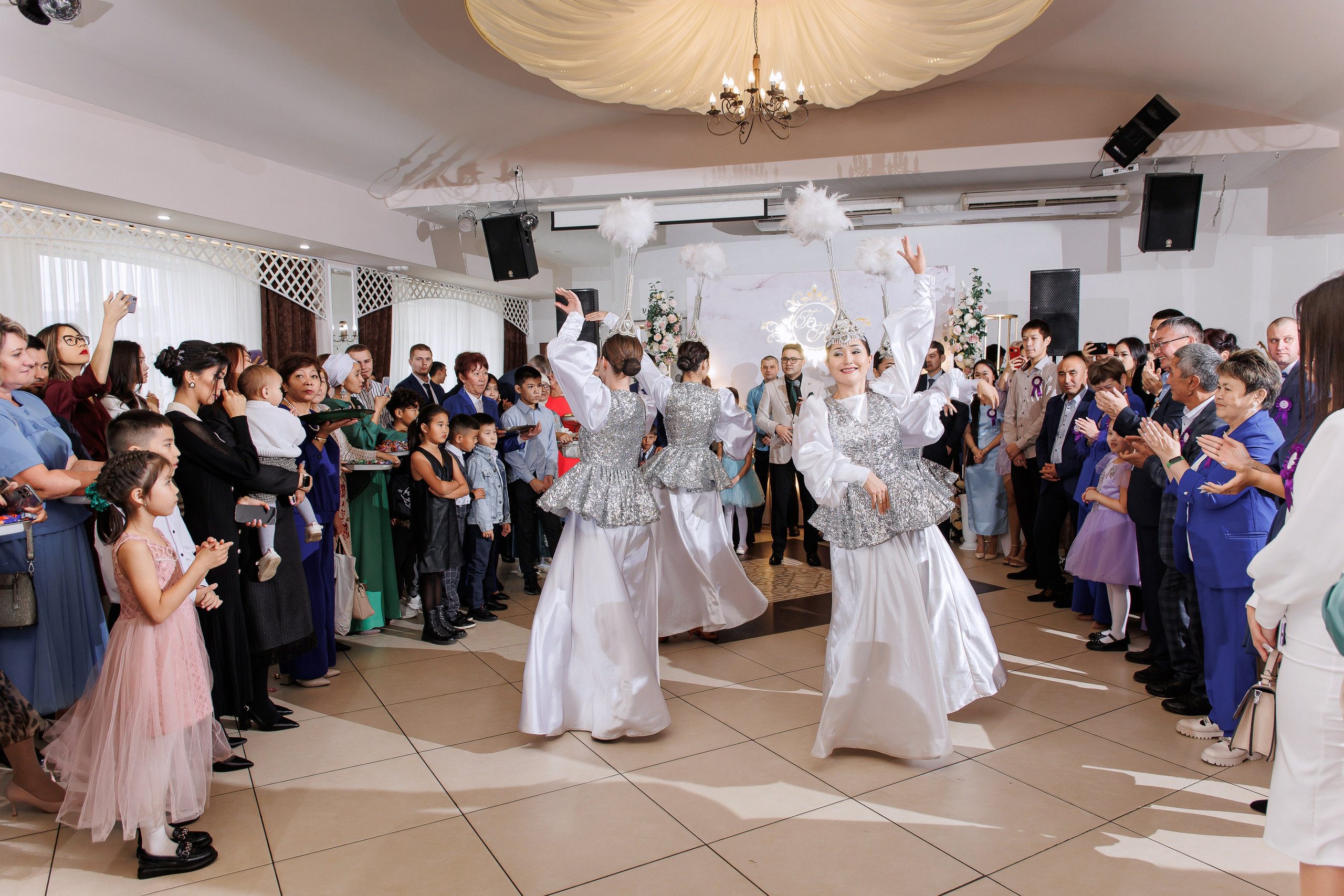 Karina & Bagdat. Anne Miller | Photographer