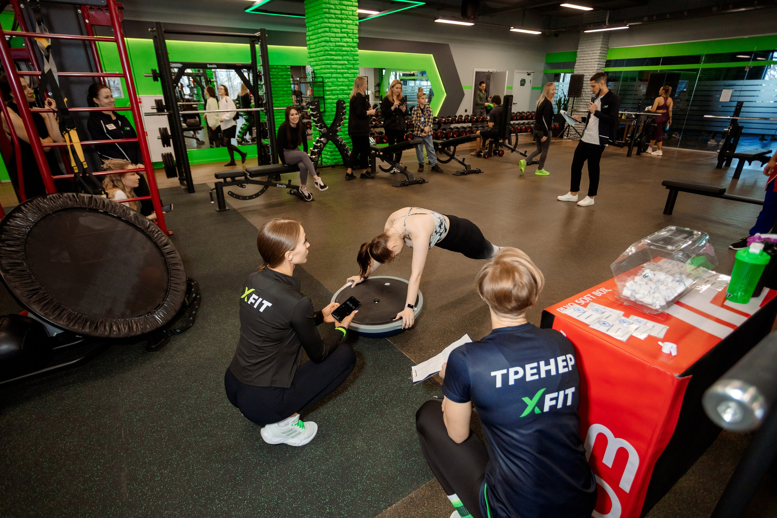 РЕПОРТАЖ: ФИТНЕСС-КЛУБ X-FIT. Профессиональный фотограф в Ижевске Леша Петров