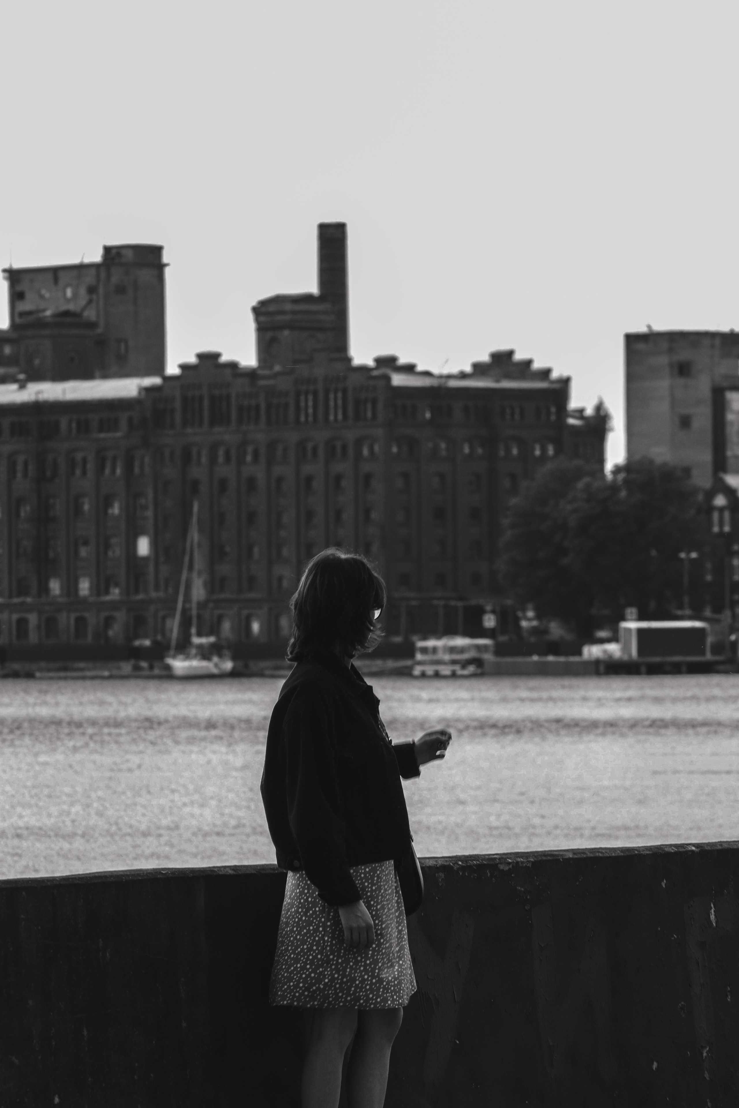 Юля П. (Near the water). — Digital Noise —