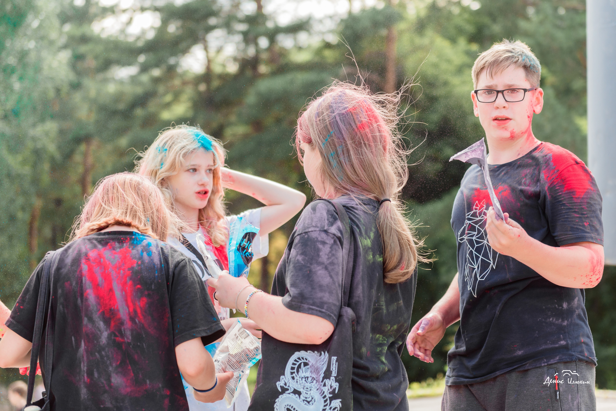Краски Холи в Комсомольском Парке 2023. Детский фотограф, семейный фотограф и репортажи в Кемерово