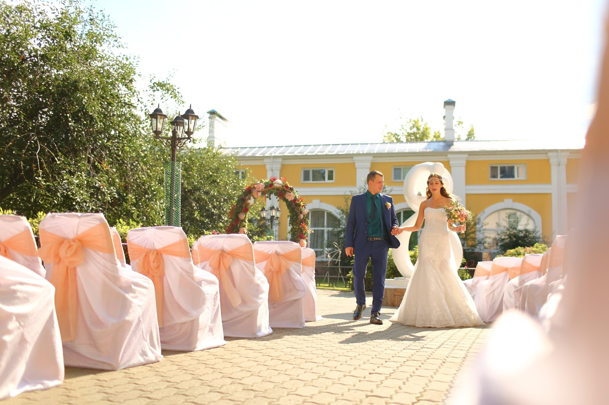 Выездная регистрация в красивом месте в Ярославле. Свадебный и репортажный фотограф в Ярославле и Санкт-Петербурге Роман Микрюков