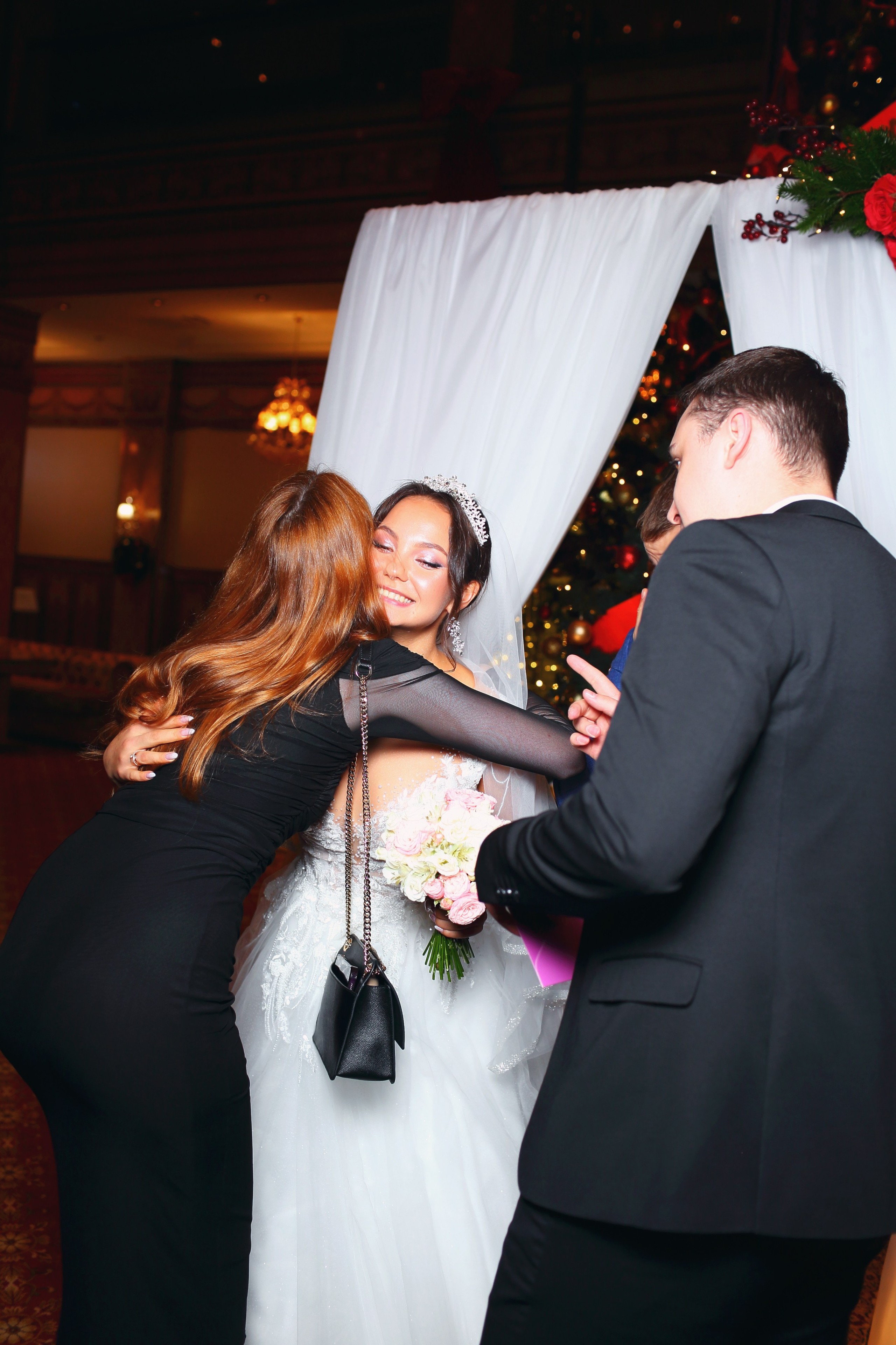 Съемка выездной регистрации в отеле. Свадебный и репортажный фотограф в Ярославле и Санкт-Петербурге Роман Микрюков