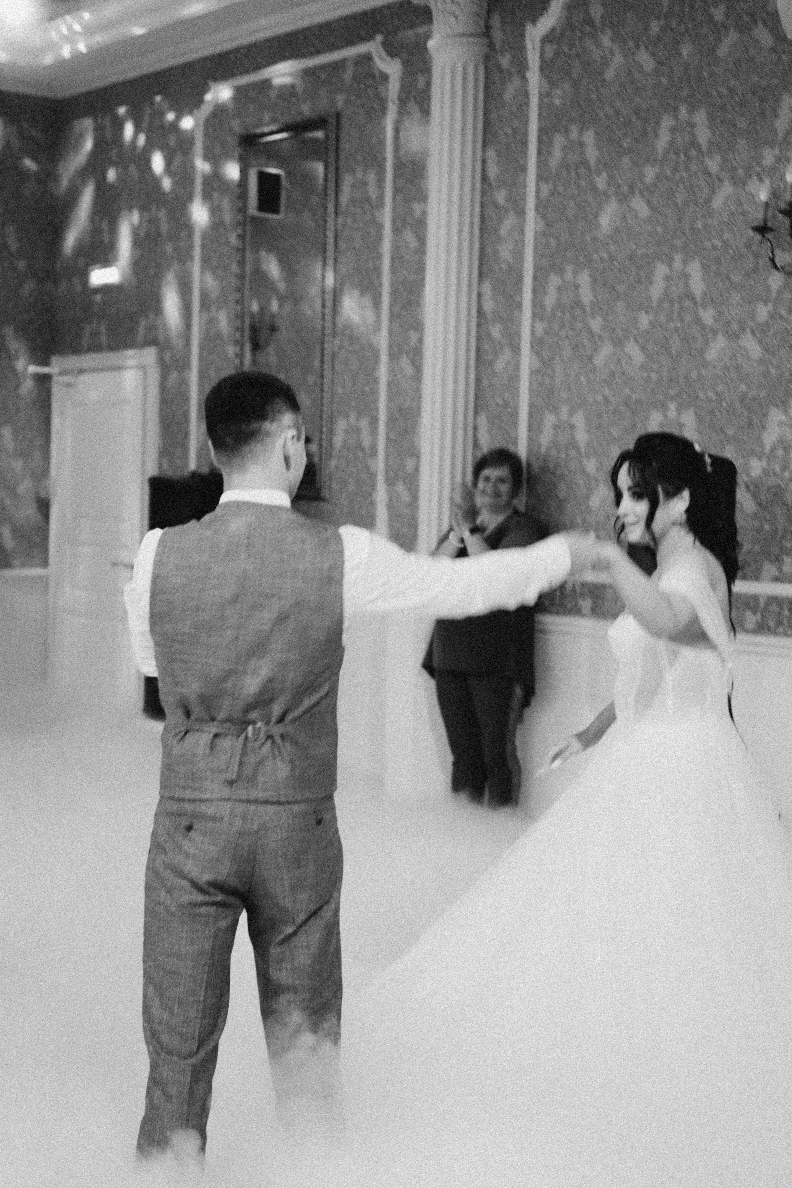 ТАНЕЦ ЖЕНИХА И НЕВЕСТЫ. Профессиональный фотограф, Санкт-Петербург — Виктория Богомолова