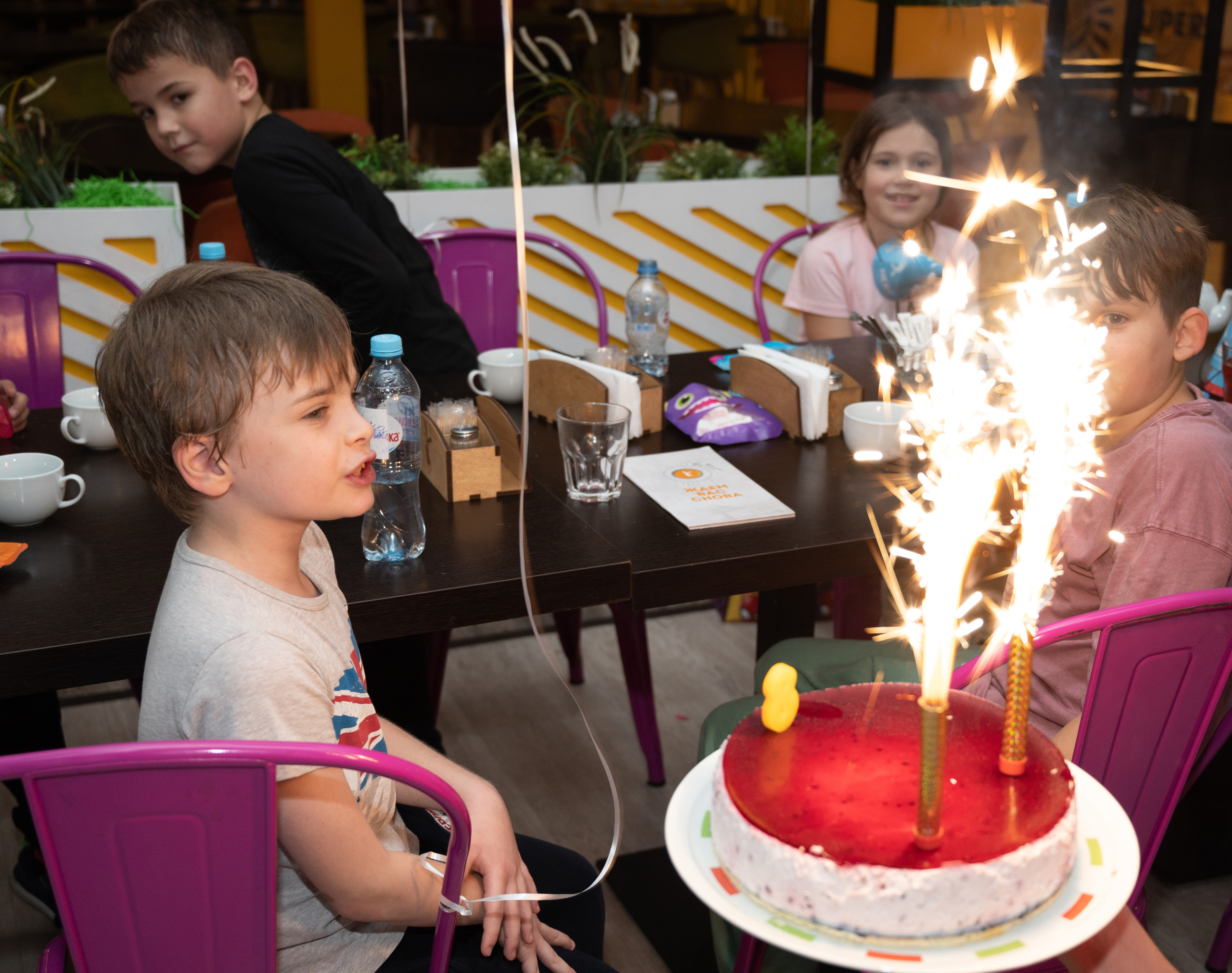 Фото репортаж в батутном центре.