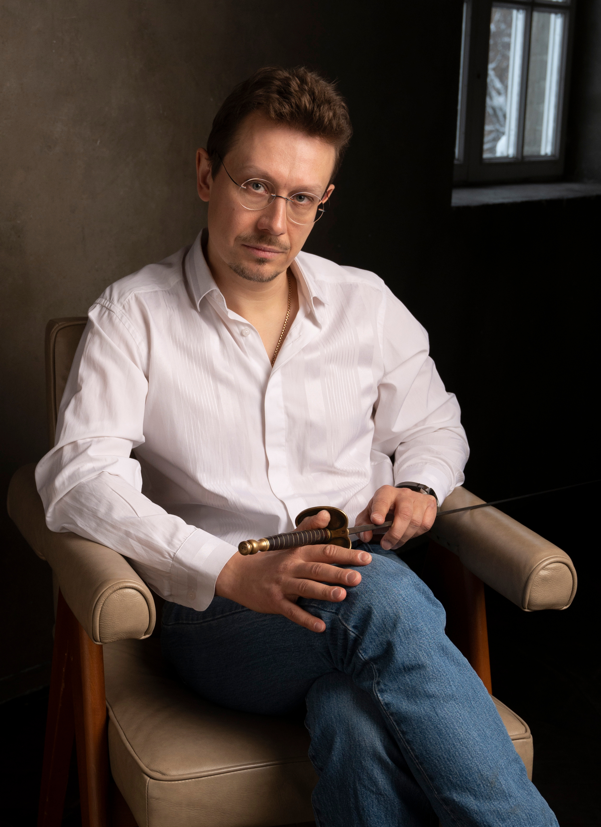 Мужской фотопортрет, бизнес портрет. Семейный и детский фотограф в детских садах и школах