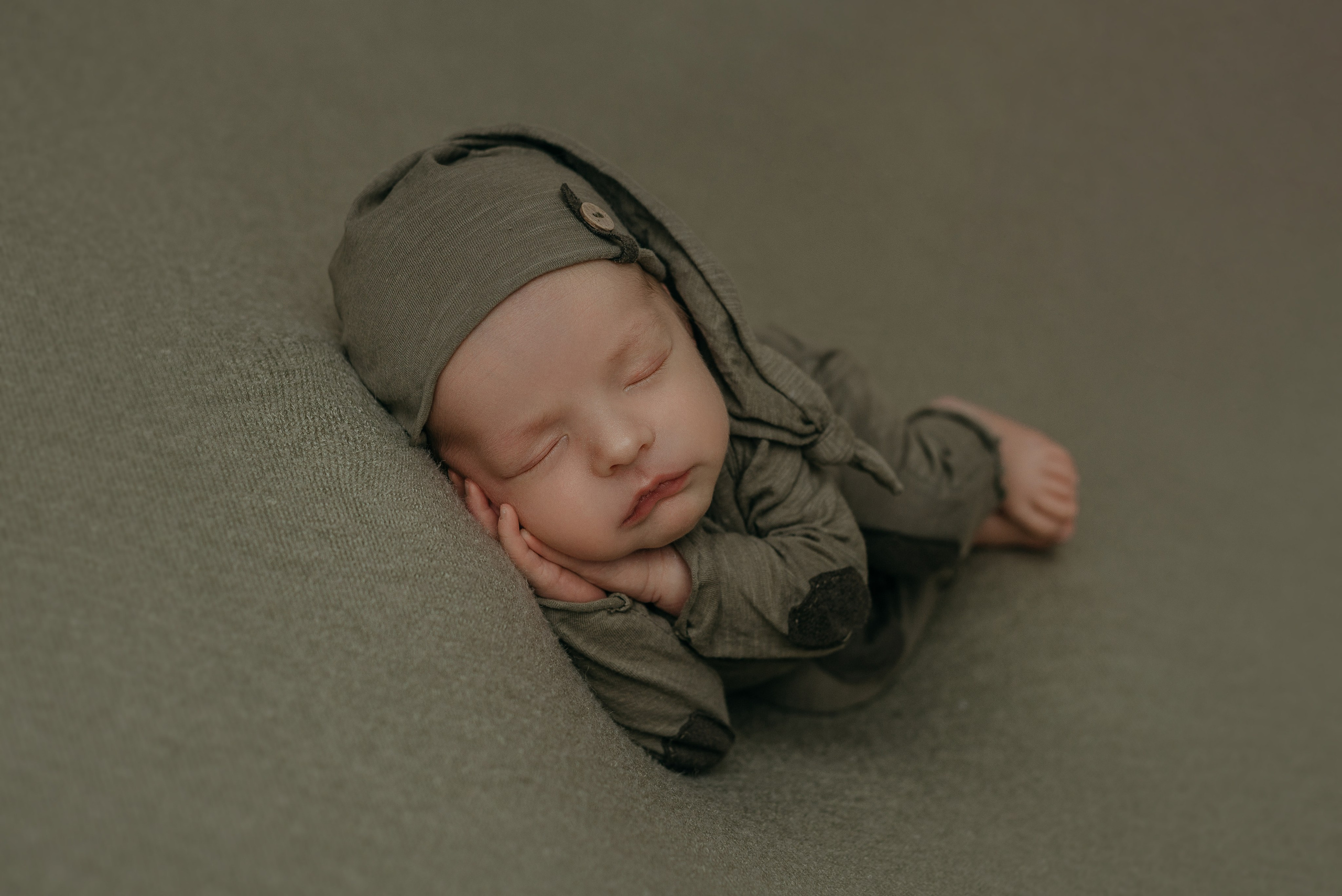 Саша. Фотограф новорожденных Белгород