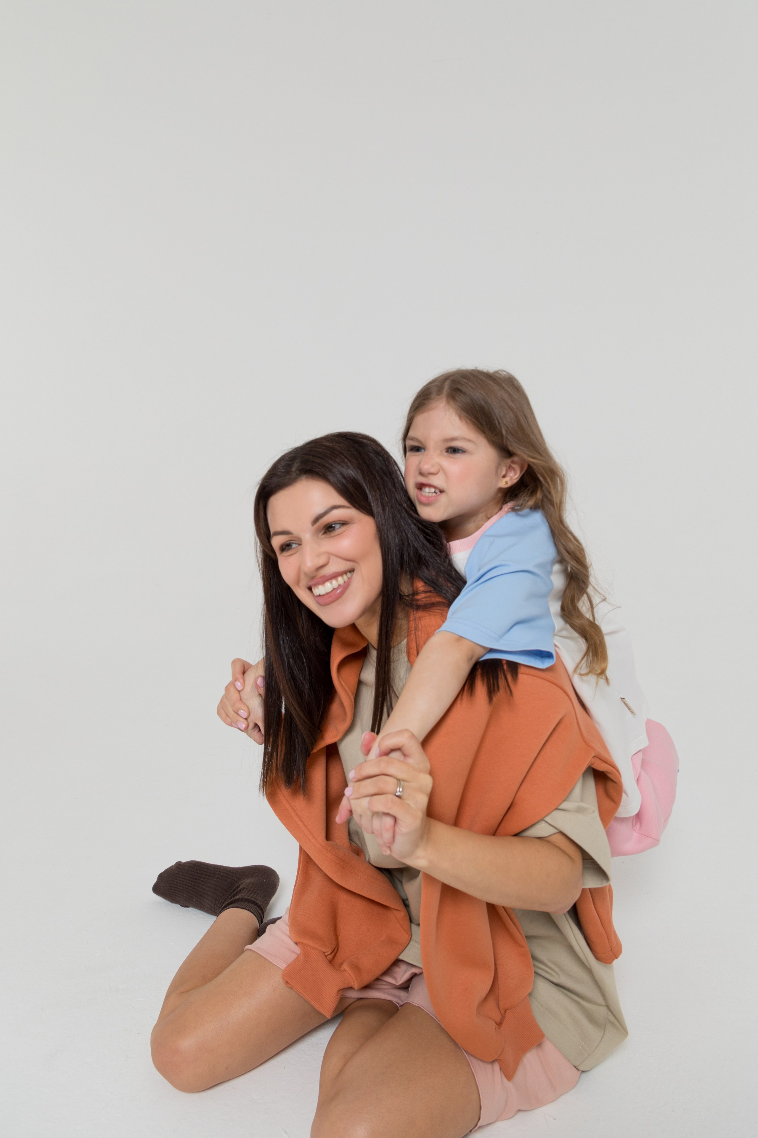 Имиджевая и каталожная съёмка для бренда детских пазлов. Детский и контент фотограф Надя Волкова Санкт-Петербург