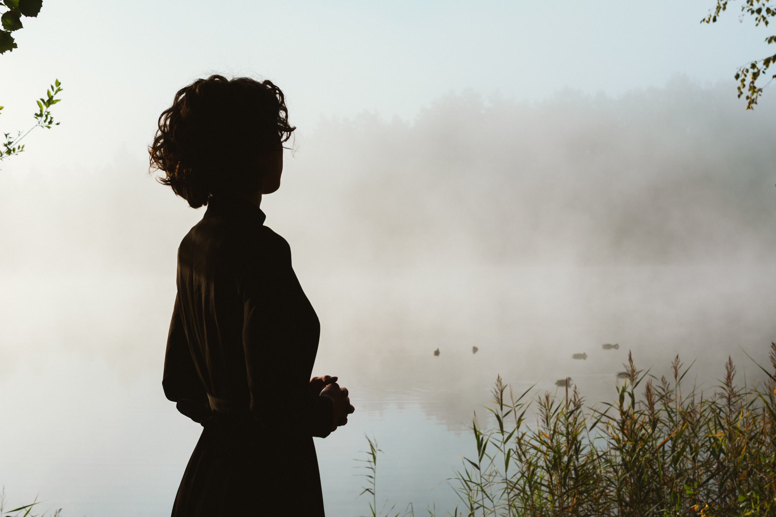Рассвет на озере с Мариной. Портретный и репортажный Фотограф в Москве Александра Комарницкая