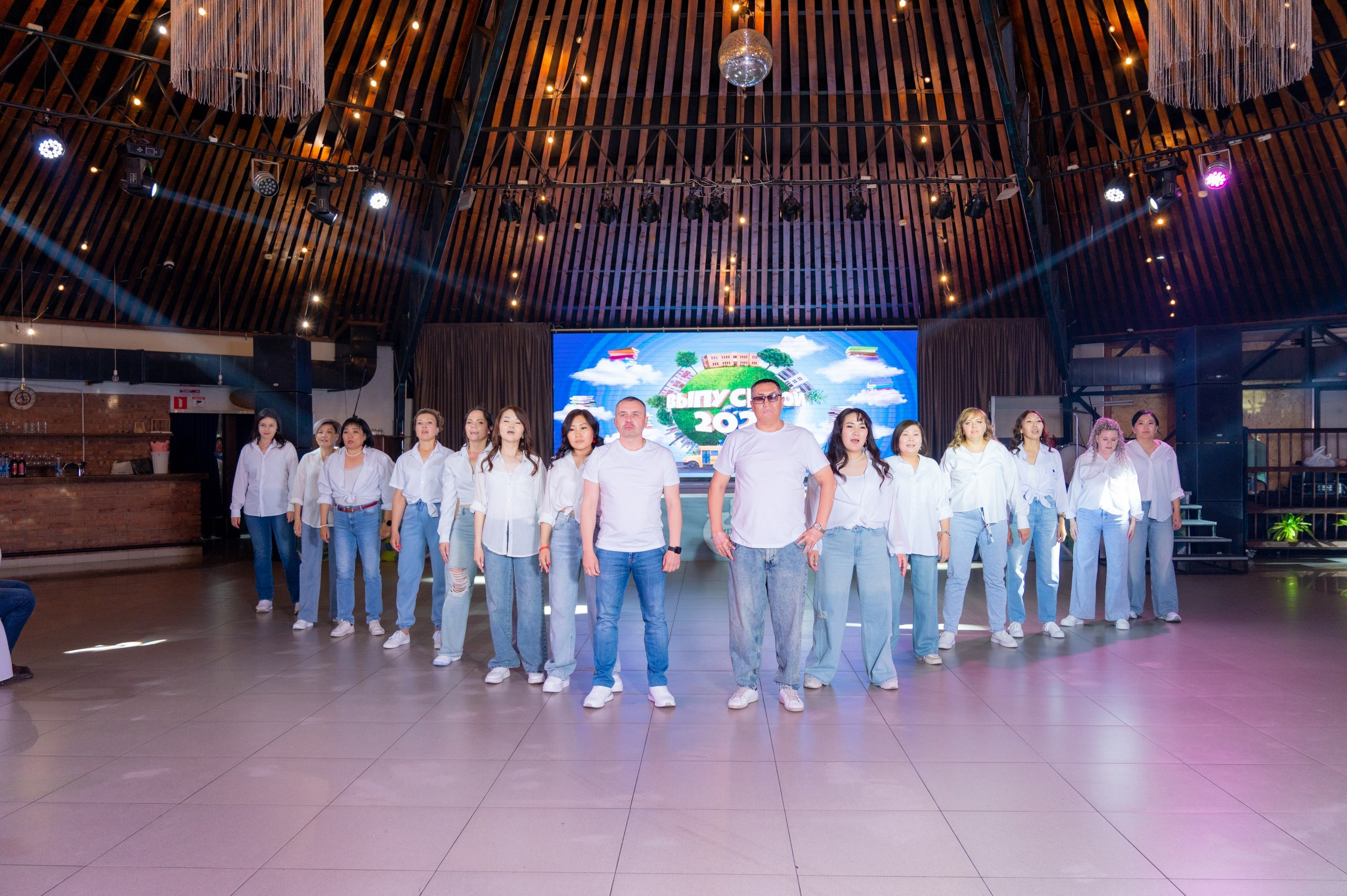 Выпускной 11 класс. Женский и семейный фотограф Елизова Оля г. Улан-Удэ