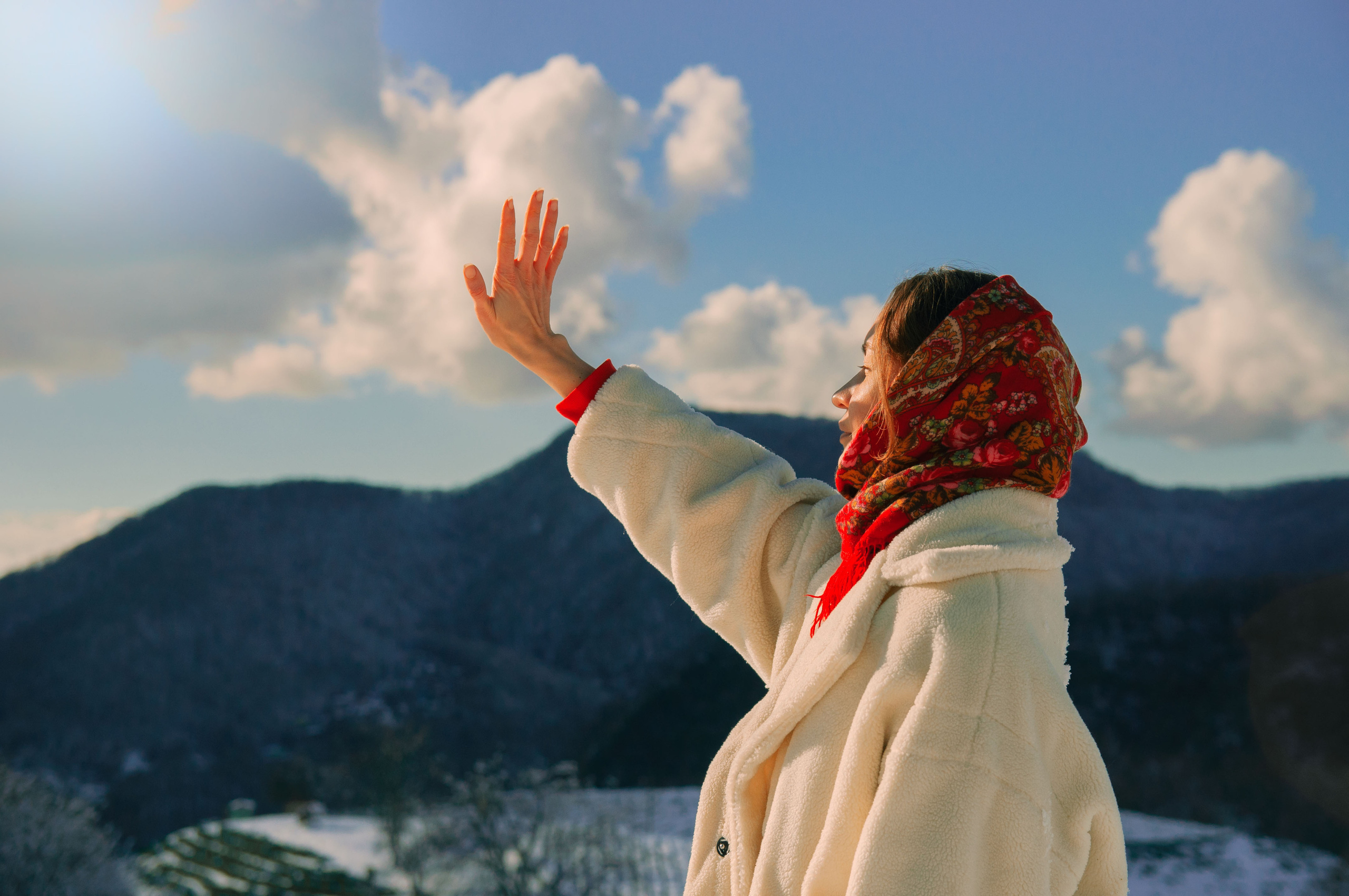 В снегу. Главная