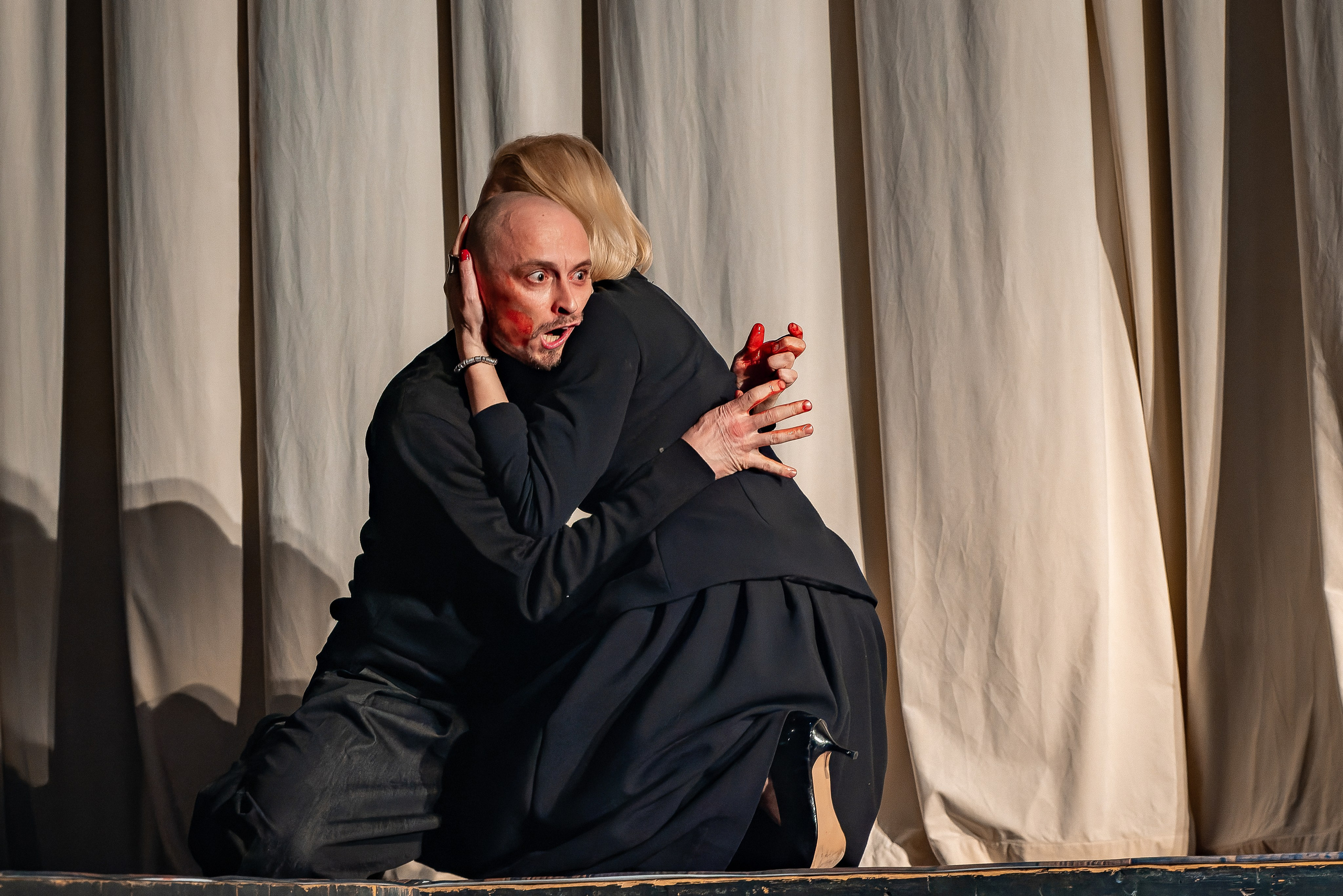 Гамлет, театр на Таганке, реж. Мурат Абукалтинов. Фотограф и режиссер Московко Екатерина