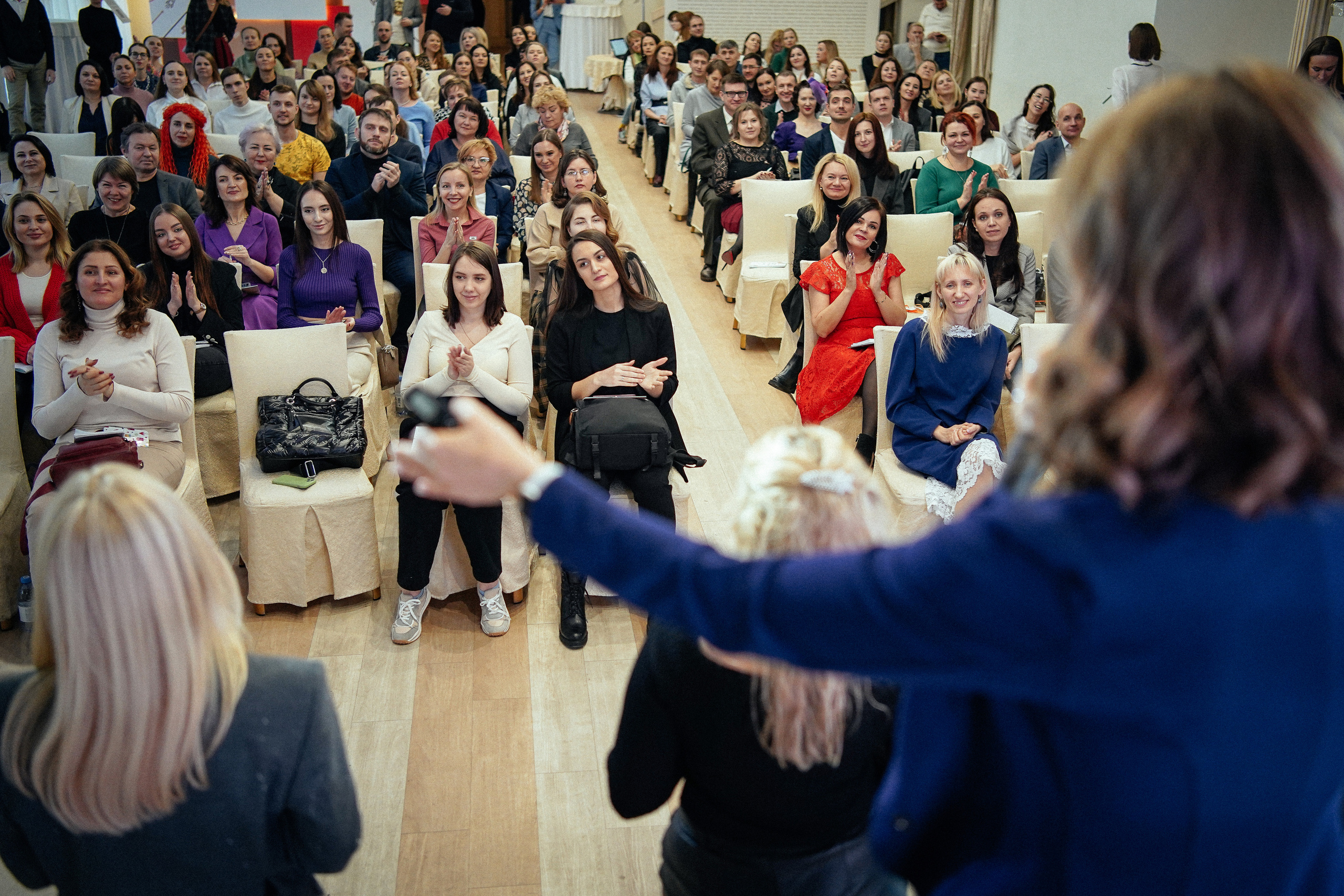 Бизнес-форум. Репортажный фотограф в Новосибирске. Алексей Гриценко