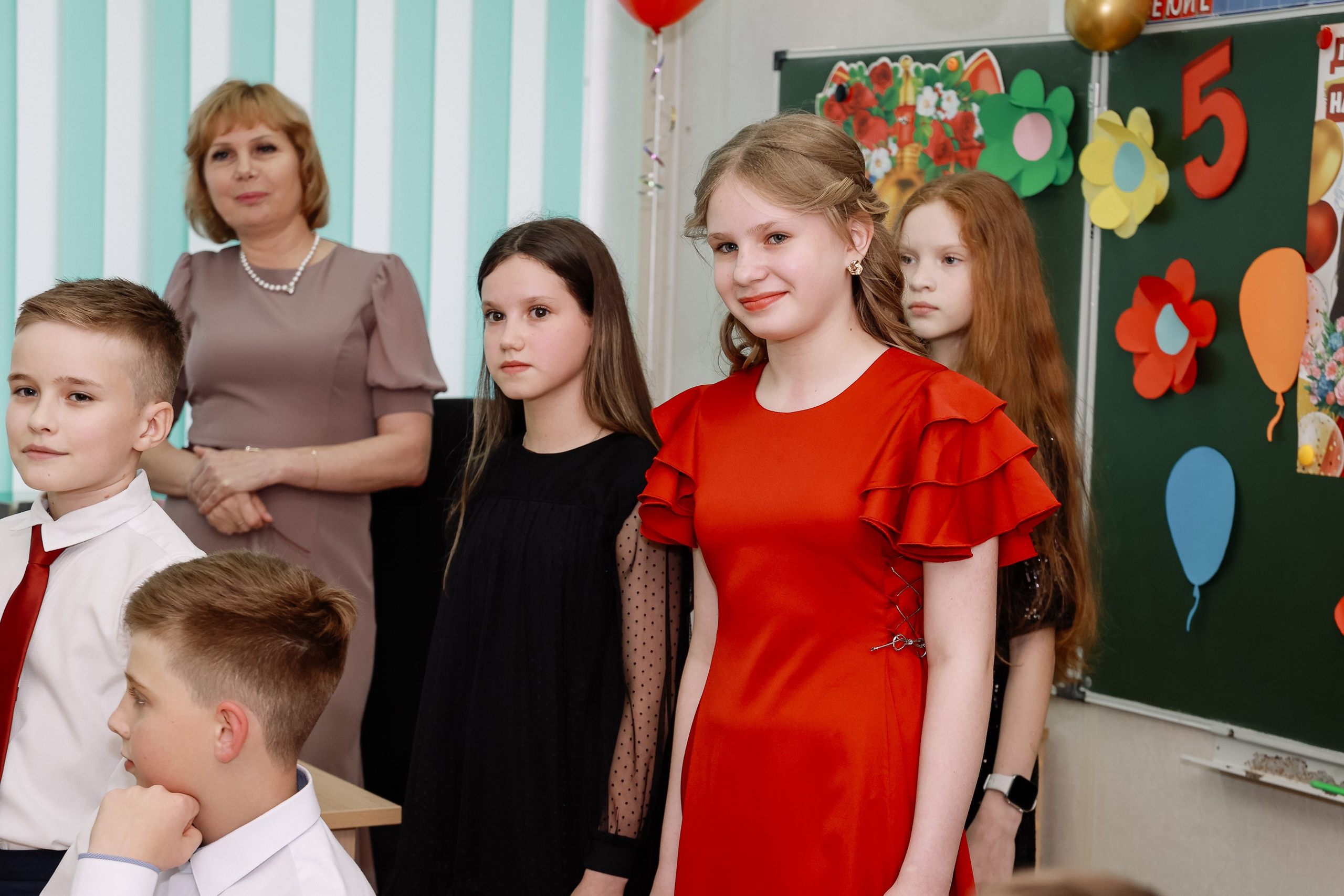 Прощай начальная школа 4б Лицей 28. Фотограф Юлия Мальцева