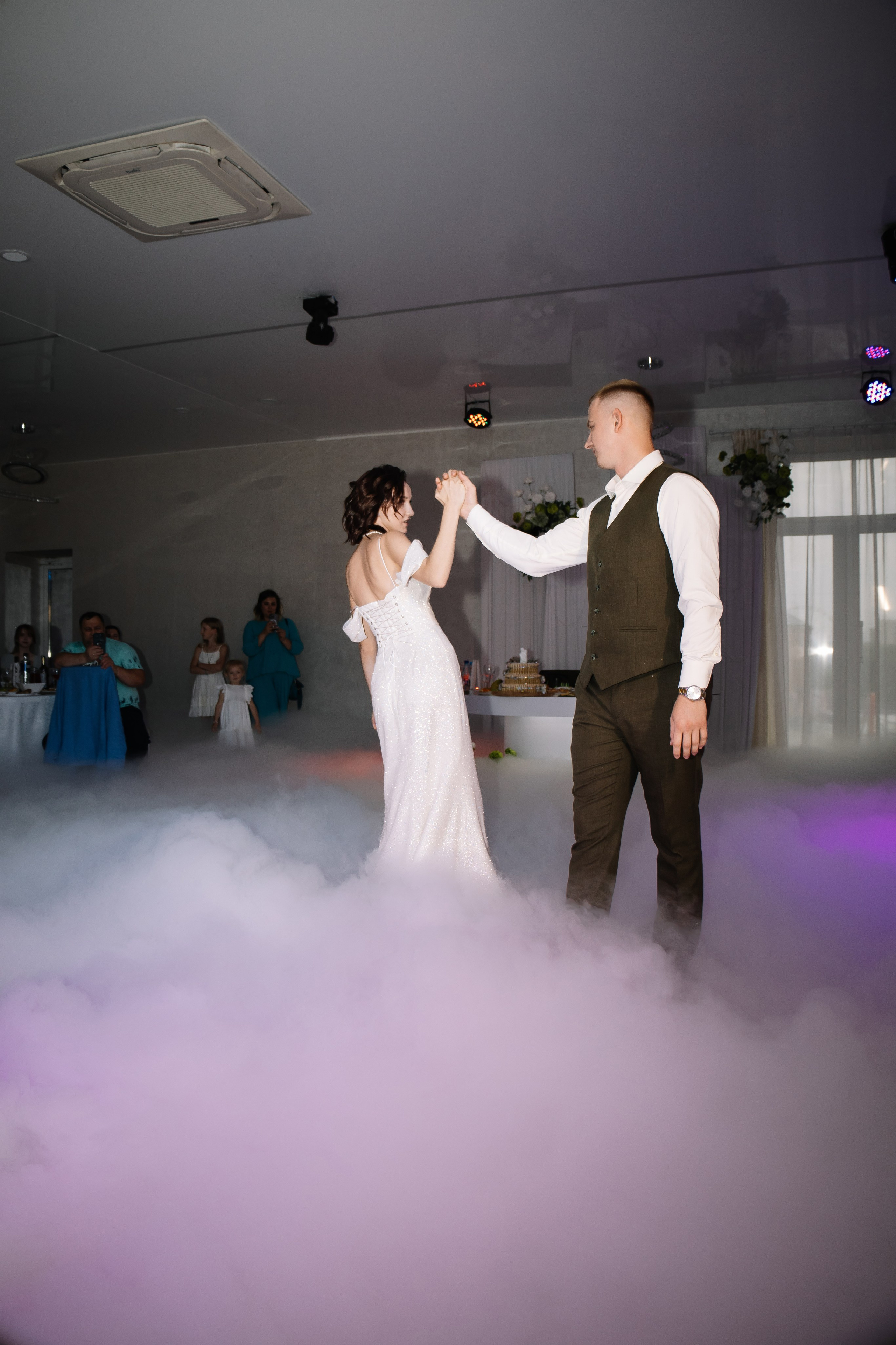 Данил и Александра. Свадебный фотограф и видеограф в Омске — Виталий и Алёна Орлянд