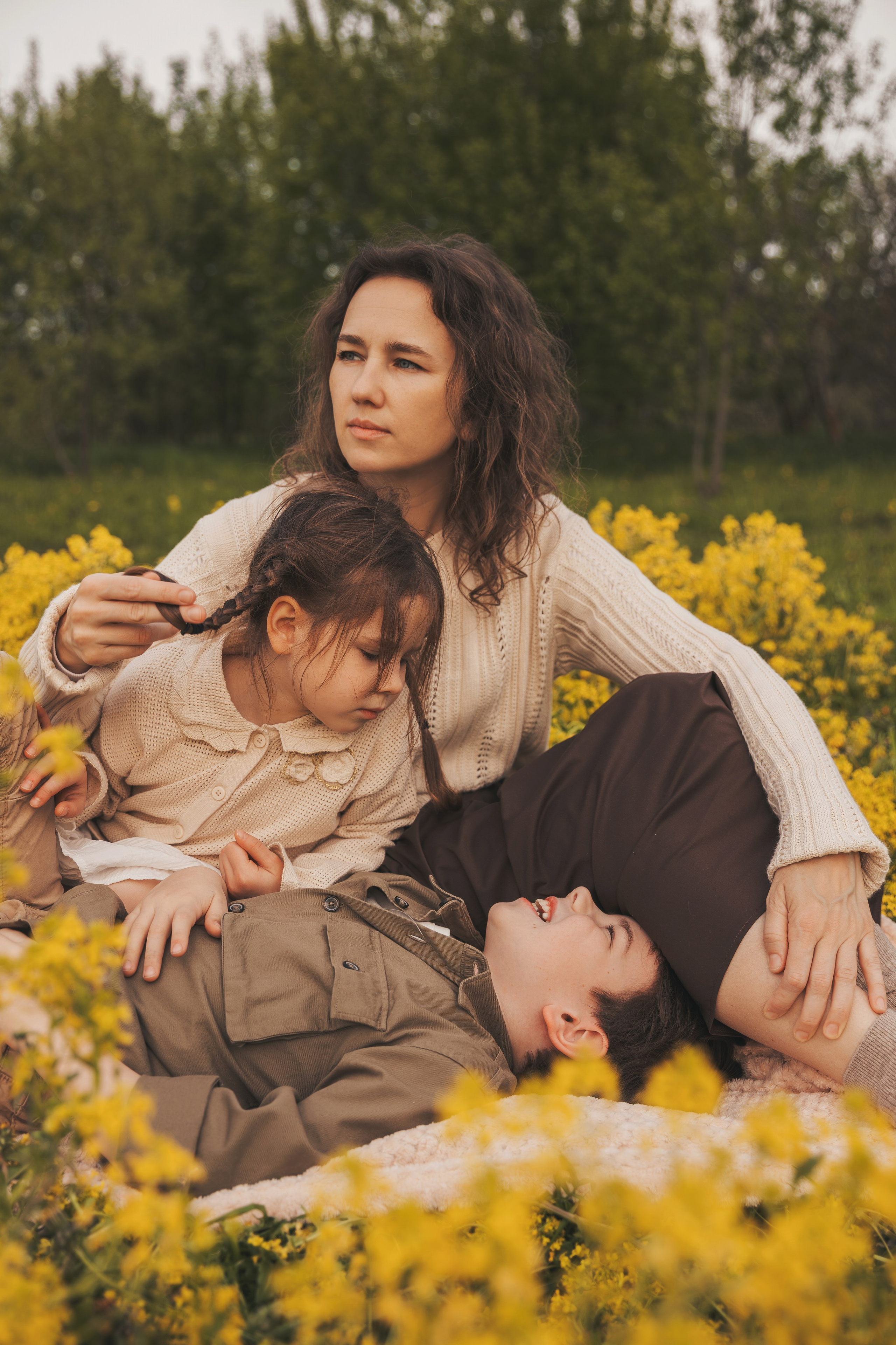 Фотосессия мамы с детьми в парке. Семейный и женский фотограф в Москве Надежда Воробьева