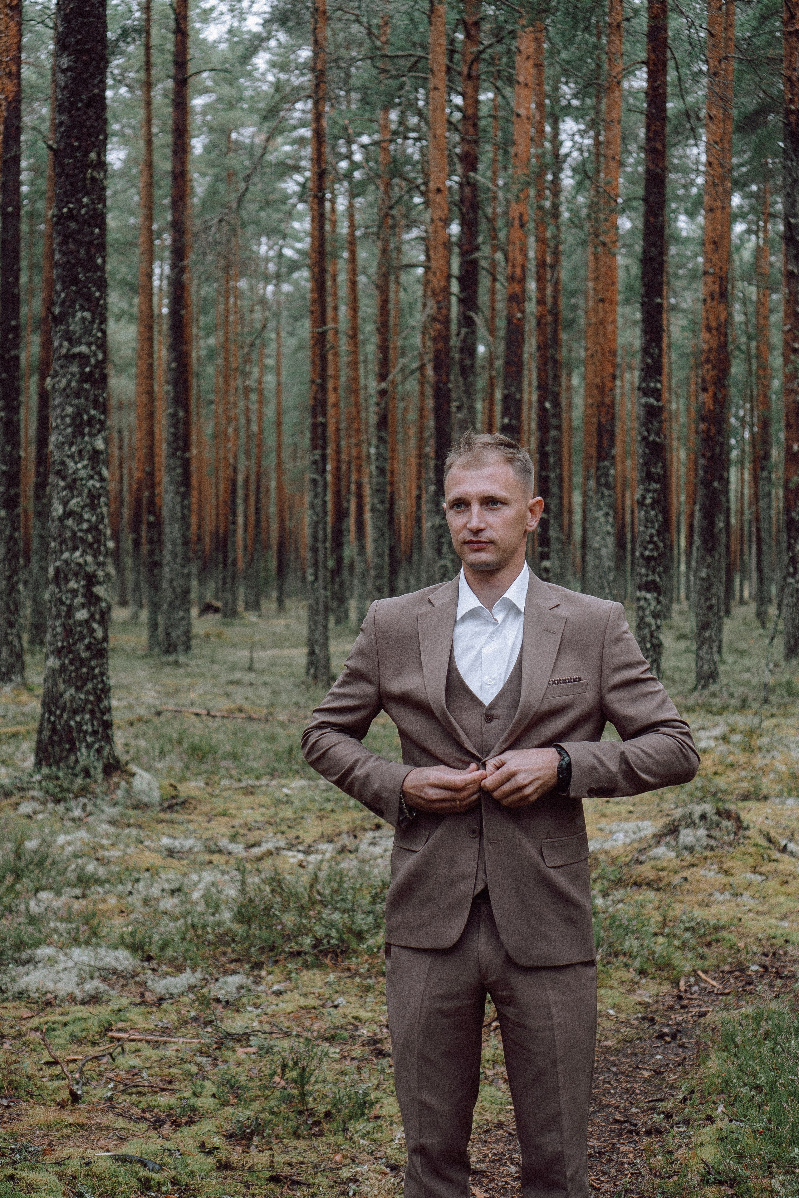 СВАДЕБНАЯ ФОТОСЕССИИЯ ПАРЫ В ГОРОДЕ ПРИОЗЕРСК В СОСНОВОМ ЛЕСУ И С ПИКАПОМ. Профессиональный фотограф, Санкт-Петербург — Виктория Богомолова