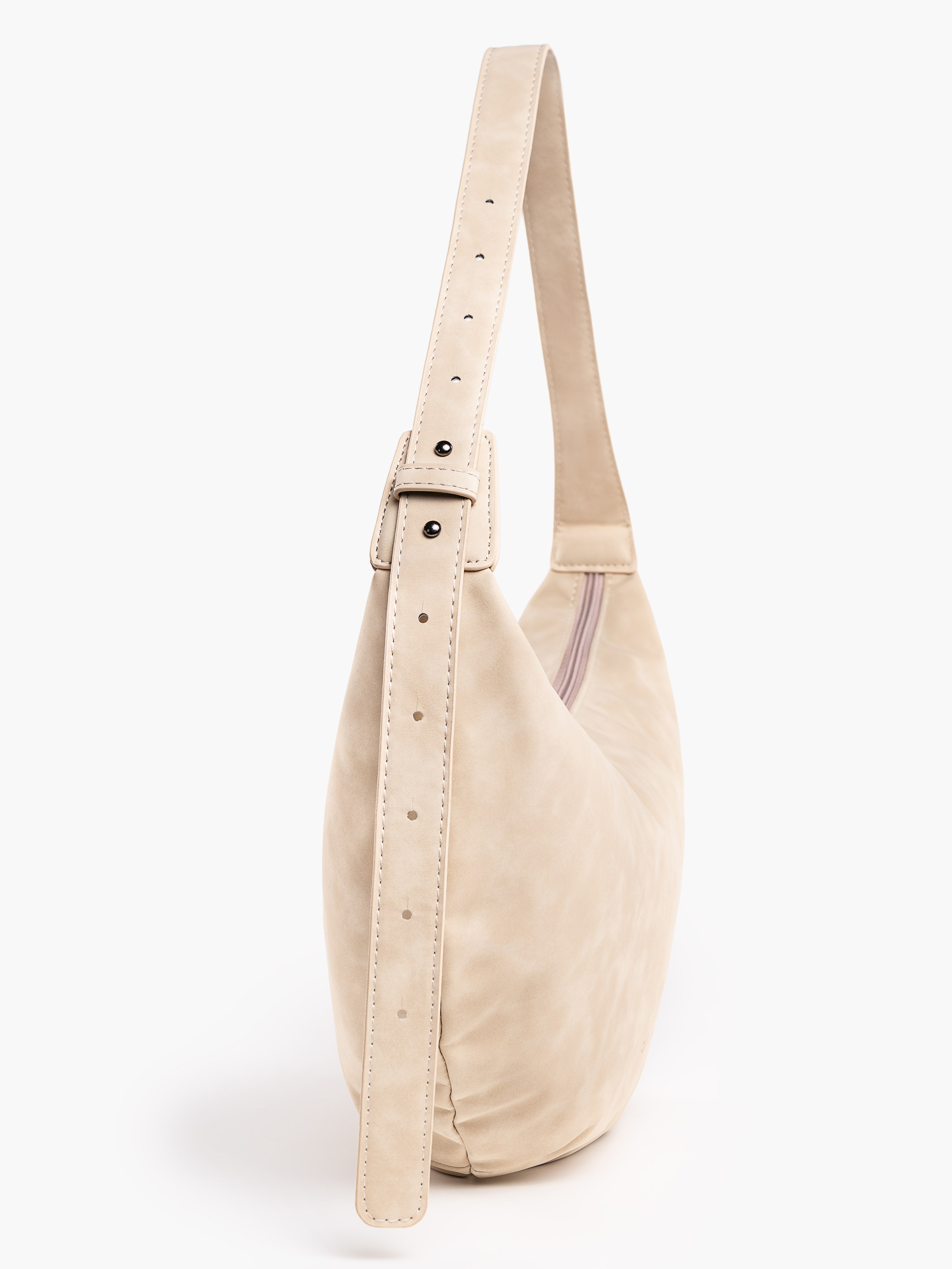 Q Сумки хобо серия 1. Предметный фотограф, фото для маркетплейсов Пятигорск, КМВ