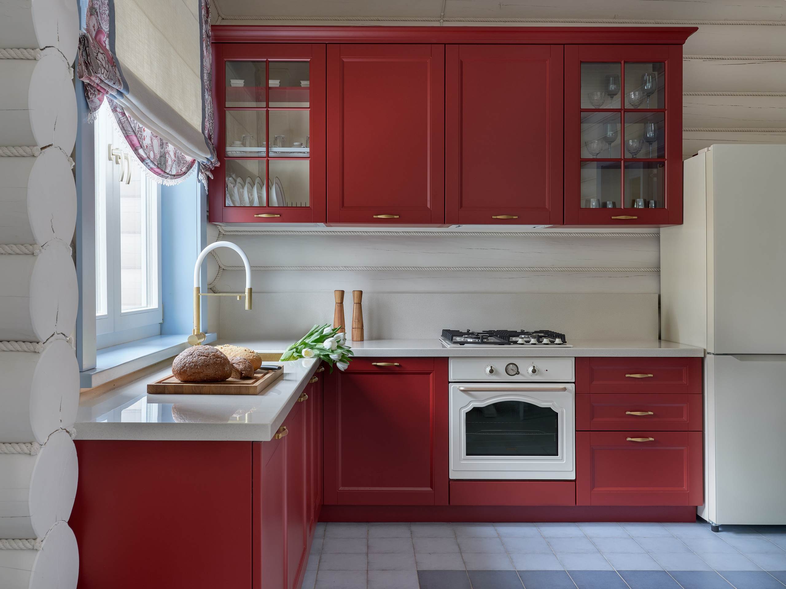 Бревенчатый светлый дом. Фотограф Наталья Вершинина