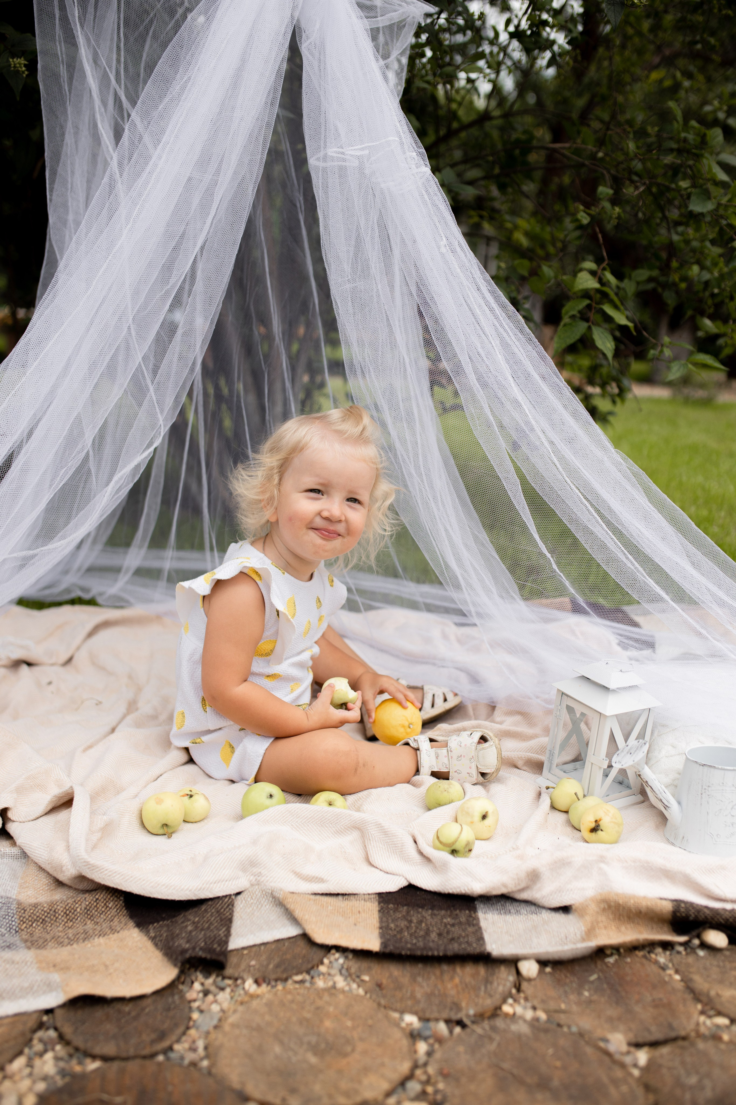Семейная фотосессия на даче в Купавне. Фотограф в Железнодорожном и Балашихе