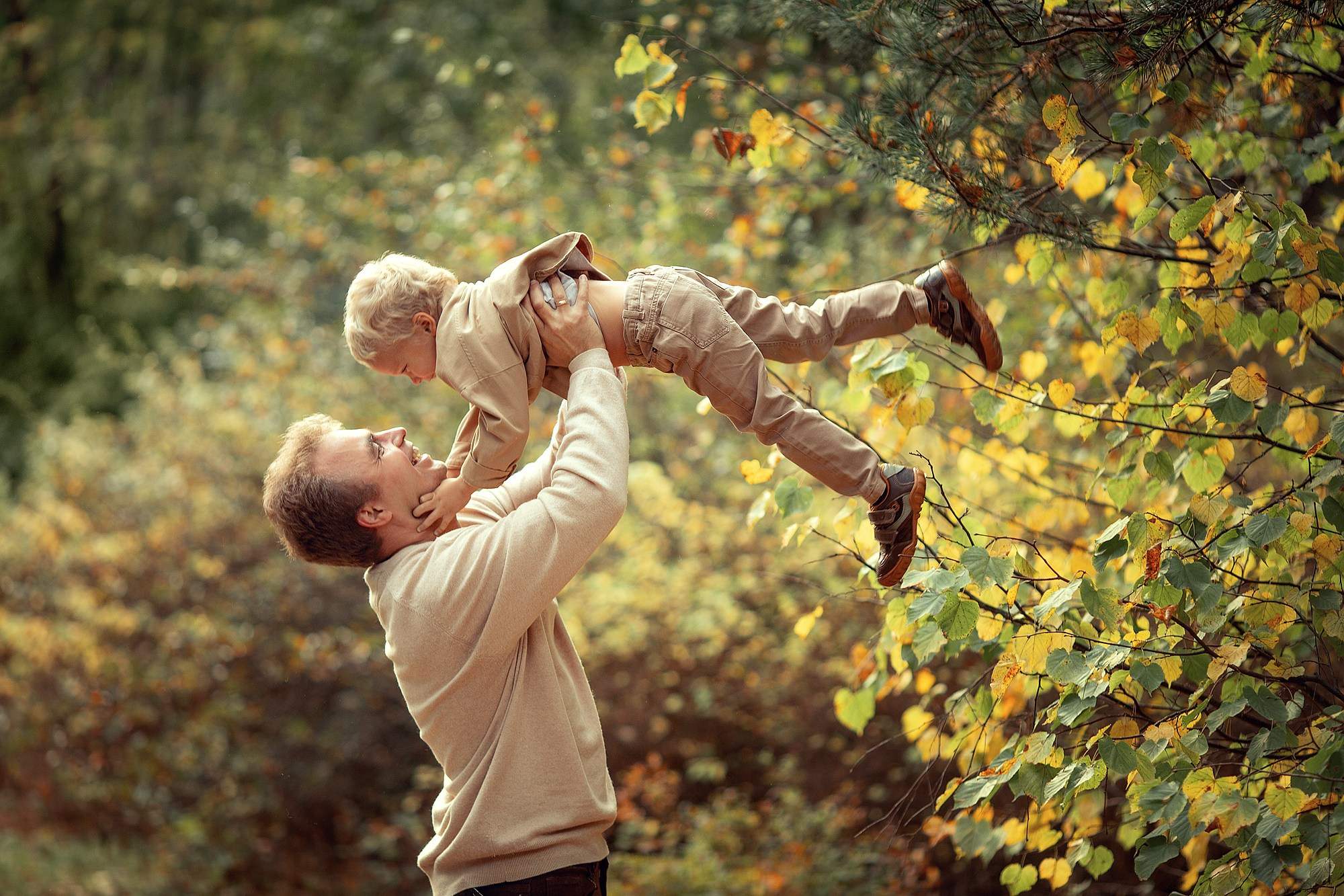 Большая семья в осеннем парке! Это весело!. Tatyana Nadezhdina Family photographer