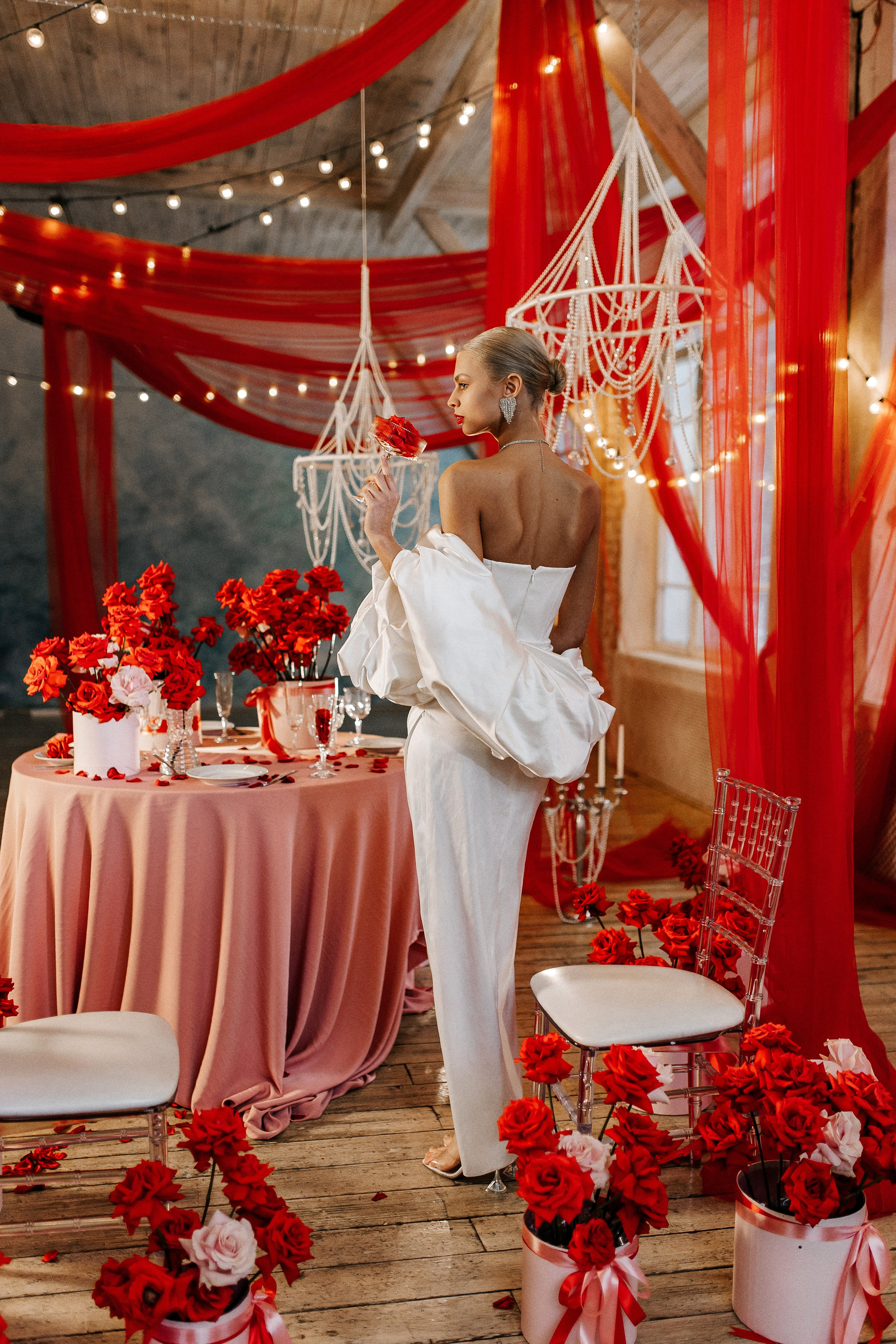 Свадьба в Москве 14.02.24 Красные розы. Свадебный и семейный фотограф в Донецке, Ростове, Севастополе!