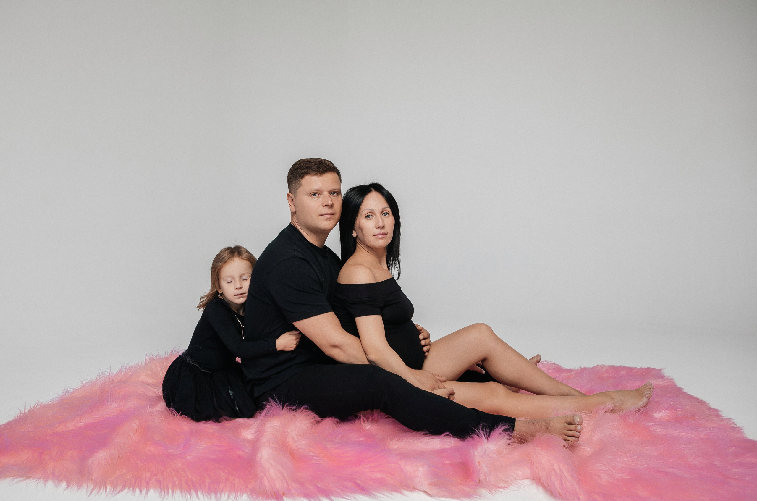 Семейная фотосессия в фотостудии. Свадебный и семейный фотограф Ибрагимова Мария из Екатеринбурга