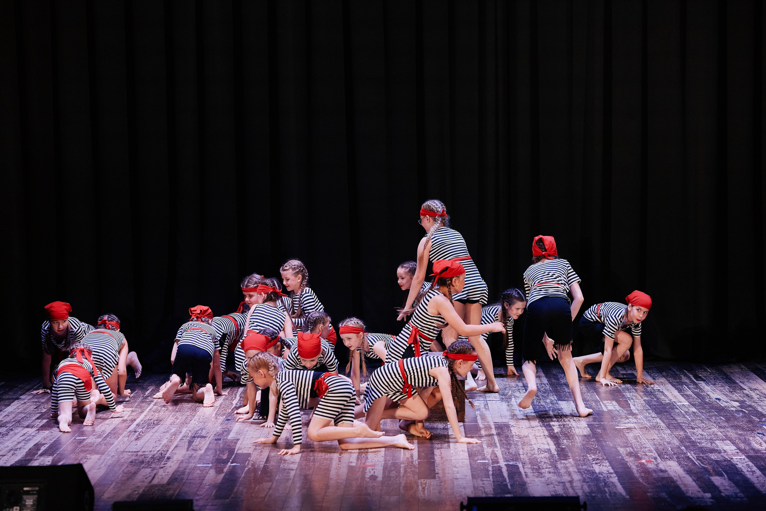 Концерт танцевальной студии Фиеста 08.06. Свадебный репортажный фотограф краснодар максим дремов дрёмов фотосессия студия цена