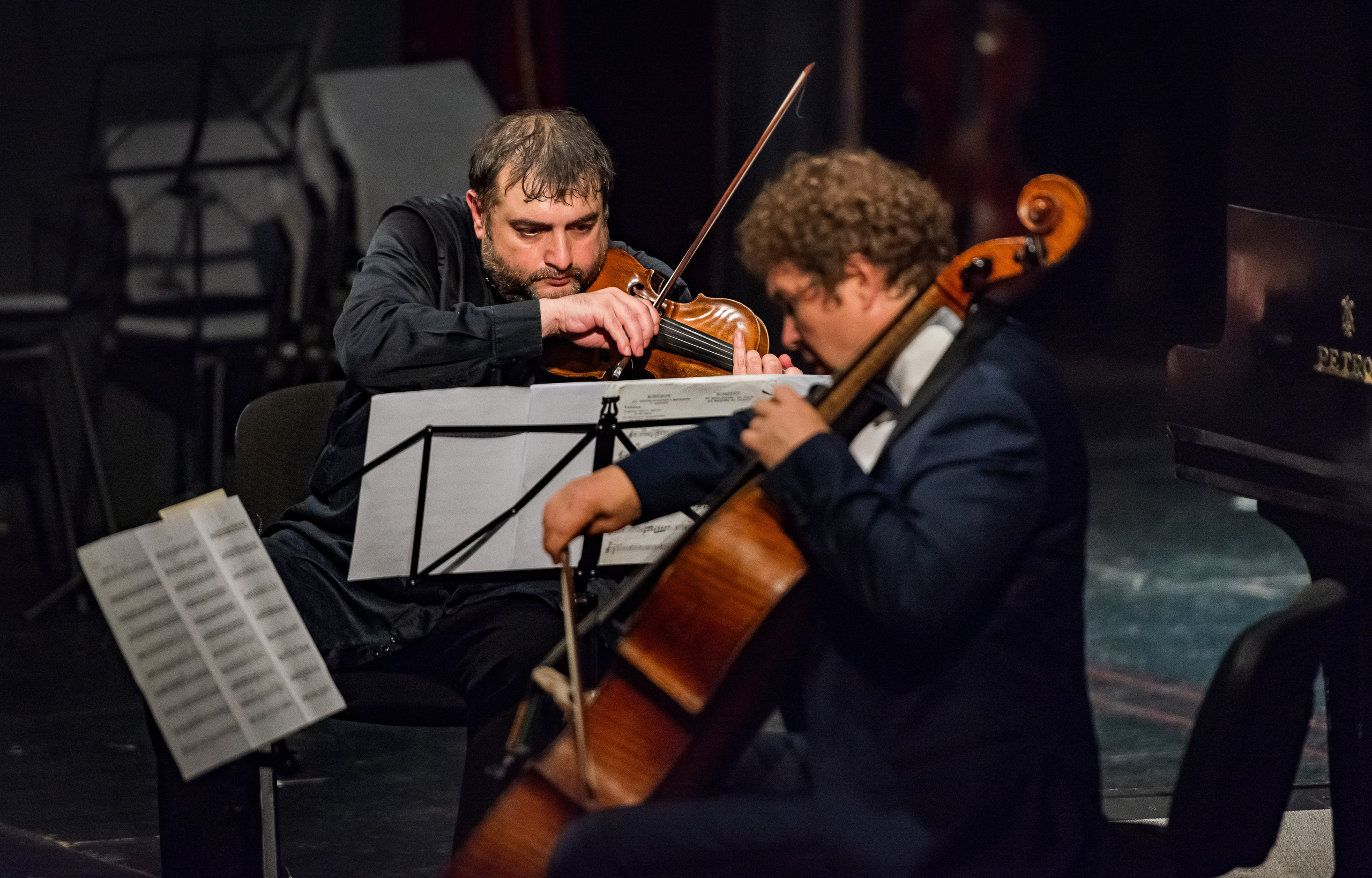 •Концерты. Фотограф Ксения Шевкопляс. г. Калининград. Кинематографический стиль — эстетика и истории, рассказанные через объектив