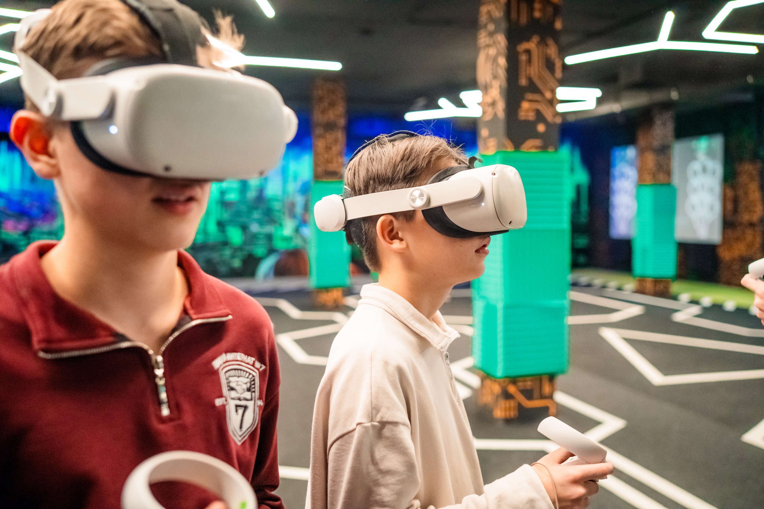 VR (November-December 2024). Felixtones