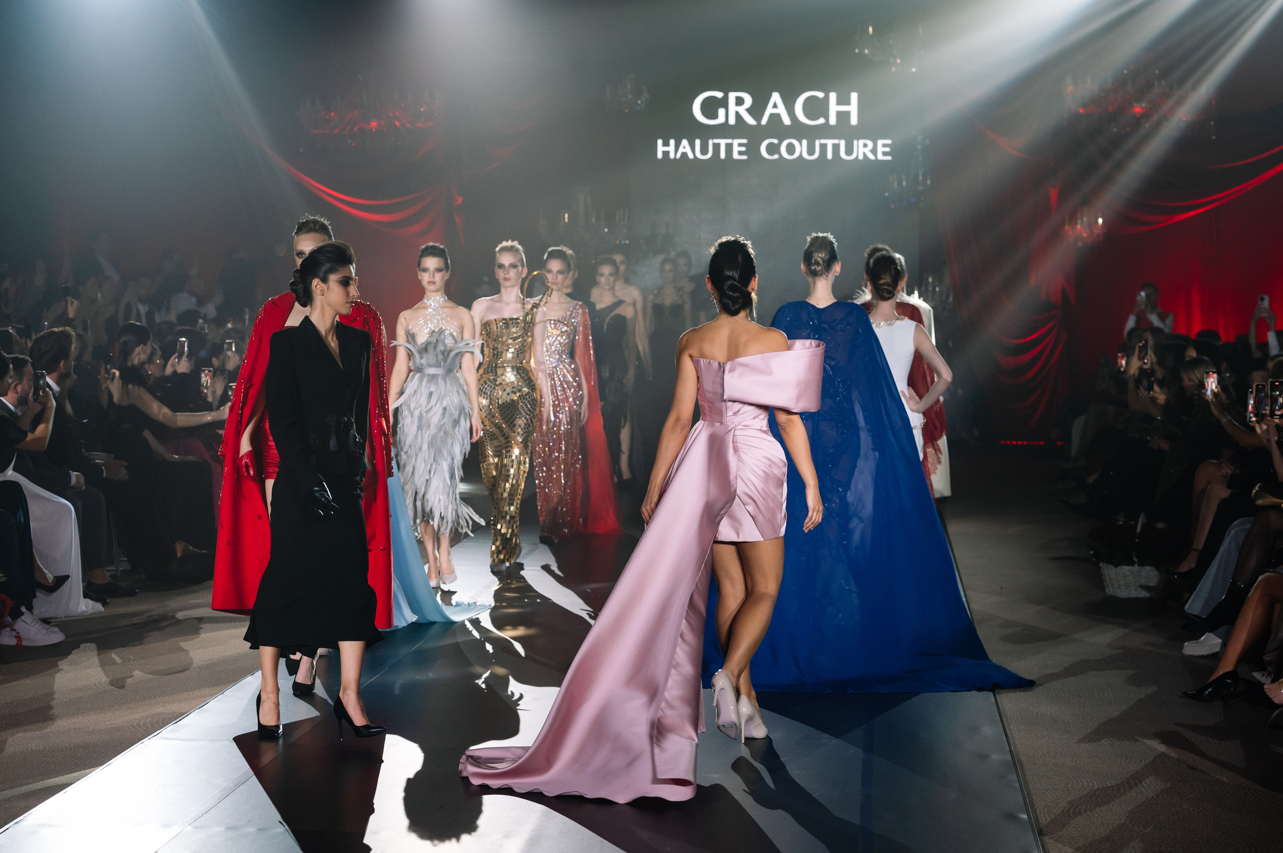 Модный показ от GRACH Haute Couture. Фотограф в сочи Свадебный фотограф Сочи